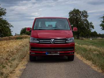 Transporter T6 TDI BMT 4MOTION DSG Kurz 4MOTION 70 Jahre Bulli