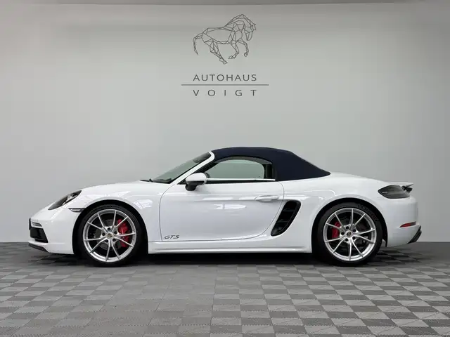 Porsche Boxster main image