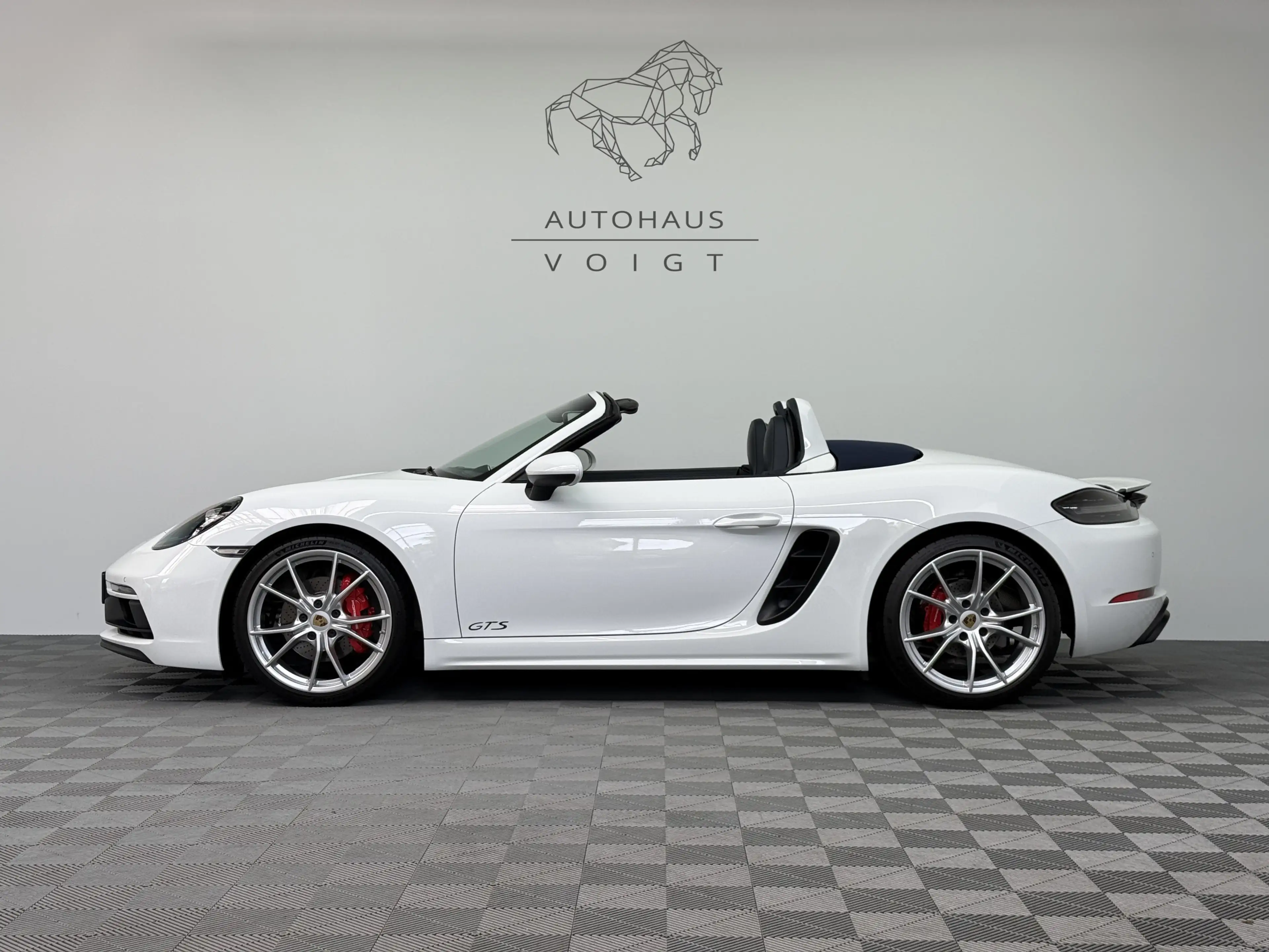 Porsche Boxster GTS 2.5|Approved|Carplay|PASM|Chrono|BOSE| — photo 2