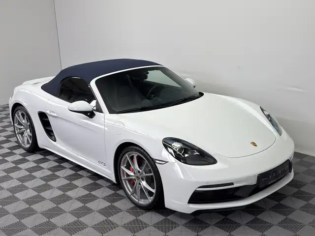 Porsche Boxster view 10
