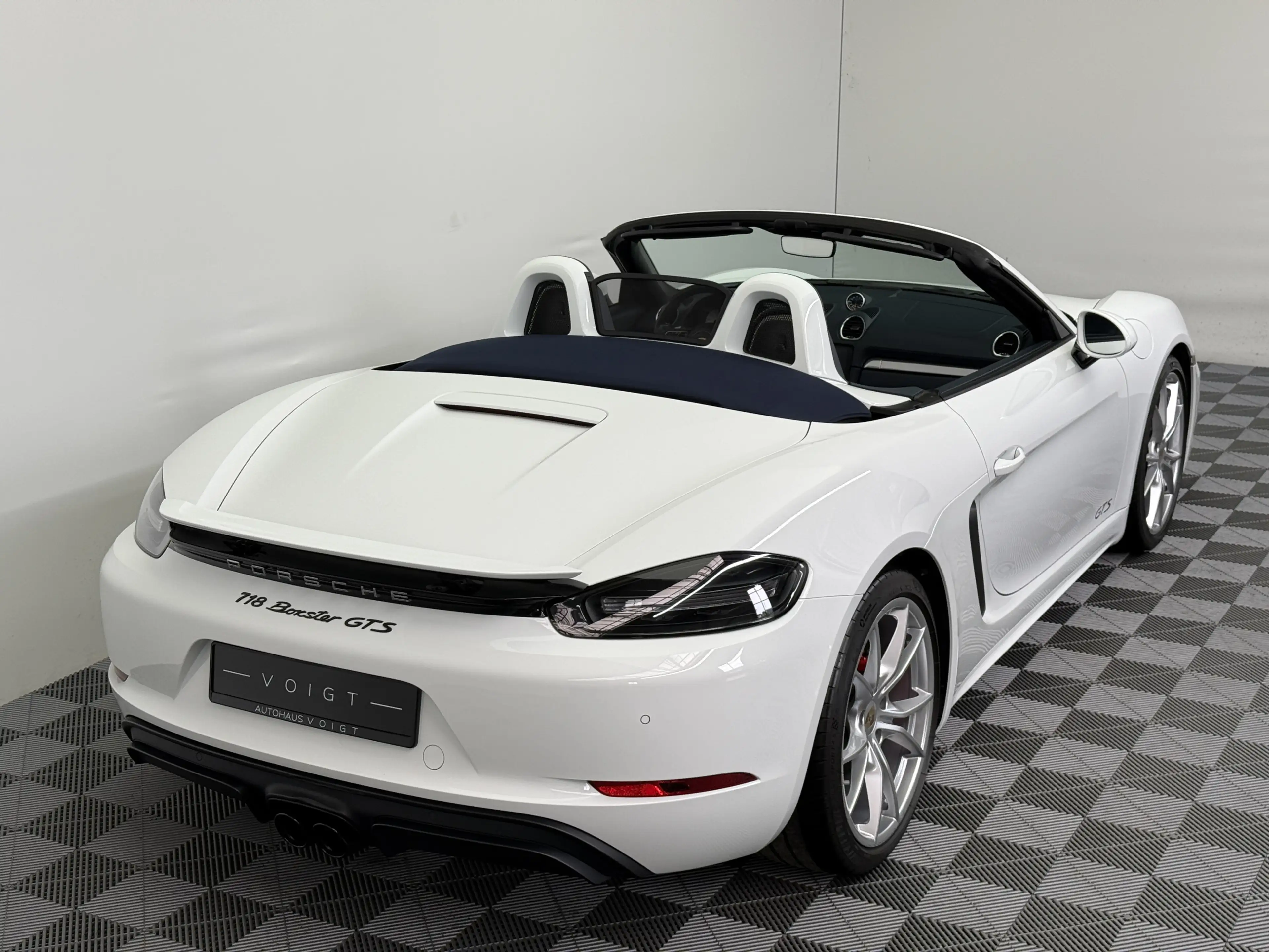 Porsche Boxster GTS 2.5|Approved|Carplay|PASM|Chrono|BOSE| — photo 11
