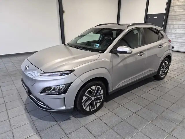 Hyundai Kona view 3