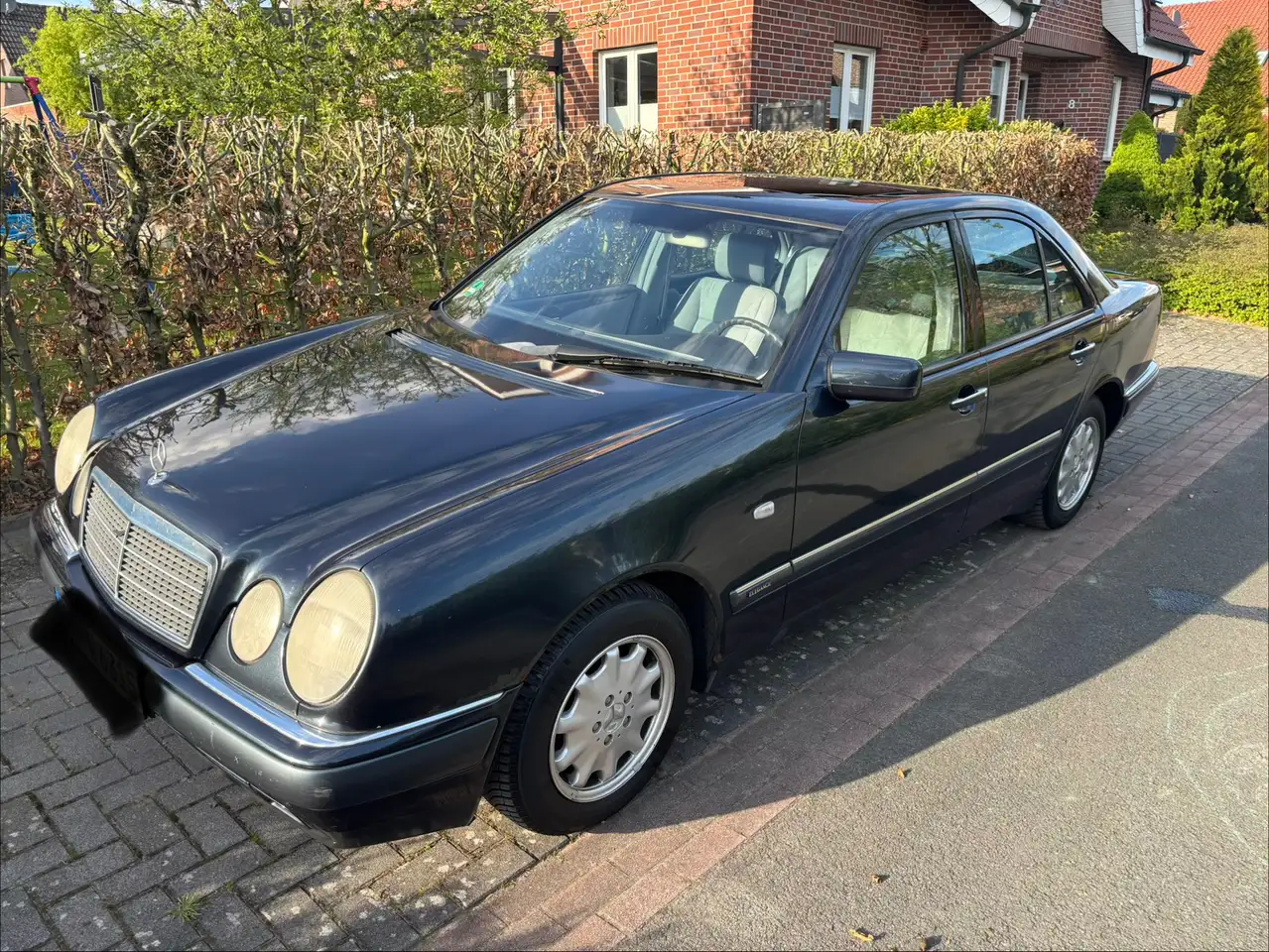 Mercedes-Benz E 200Elegance, foto 1