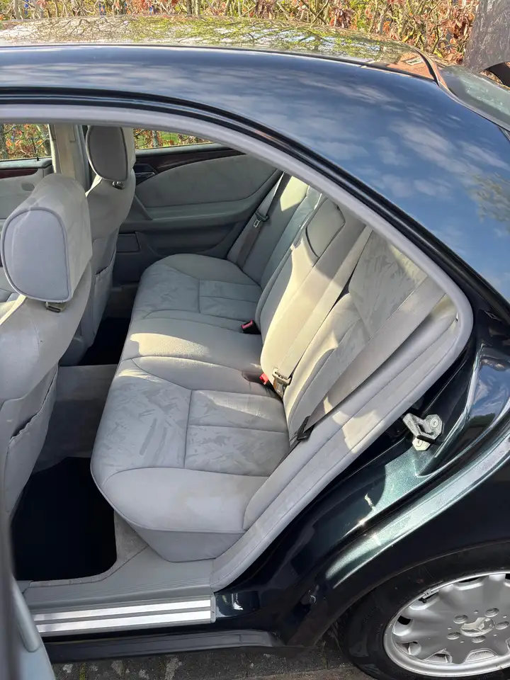 Mercedes-Benz E 200Elegance, foto 11