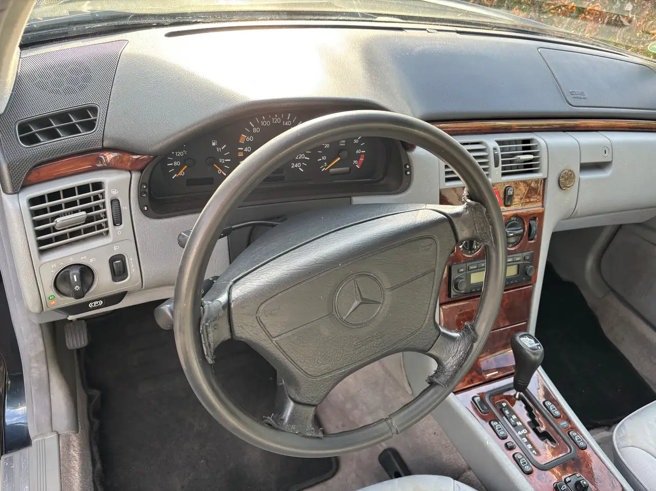 Mercedes-Benz E 200Elegance, foto 9