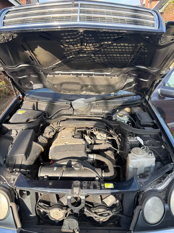 Mercedes-Benz E 200Elegance, foto 12