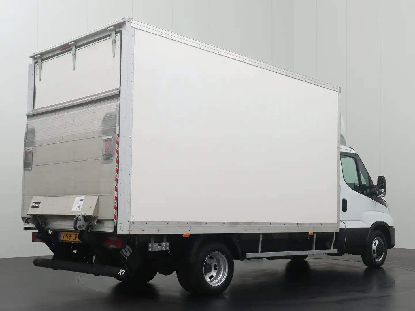 Iveco Daily 35C16 3.0L Bakwagen+Laadklep | Dakspoiler | Airco Wit - 2