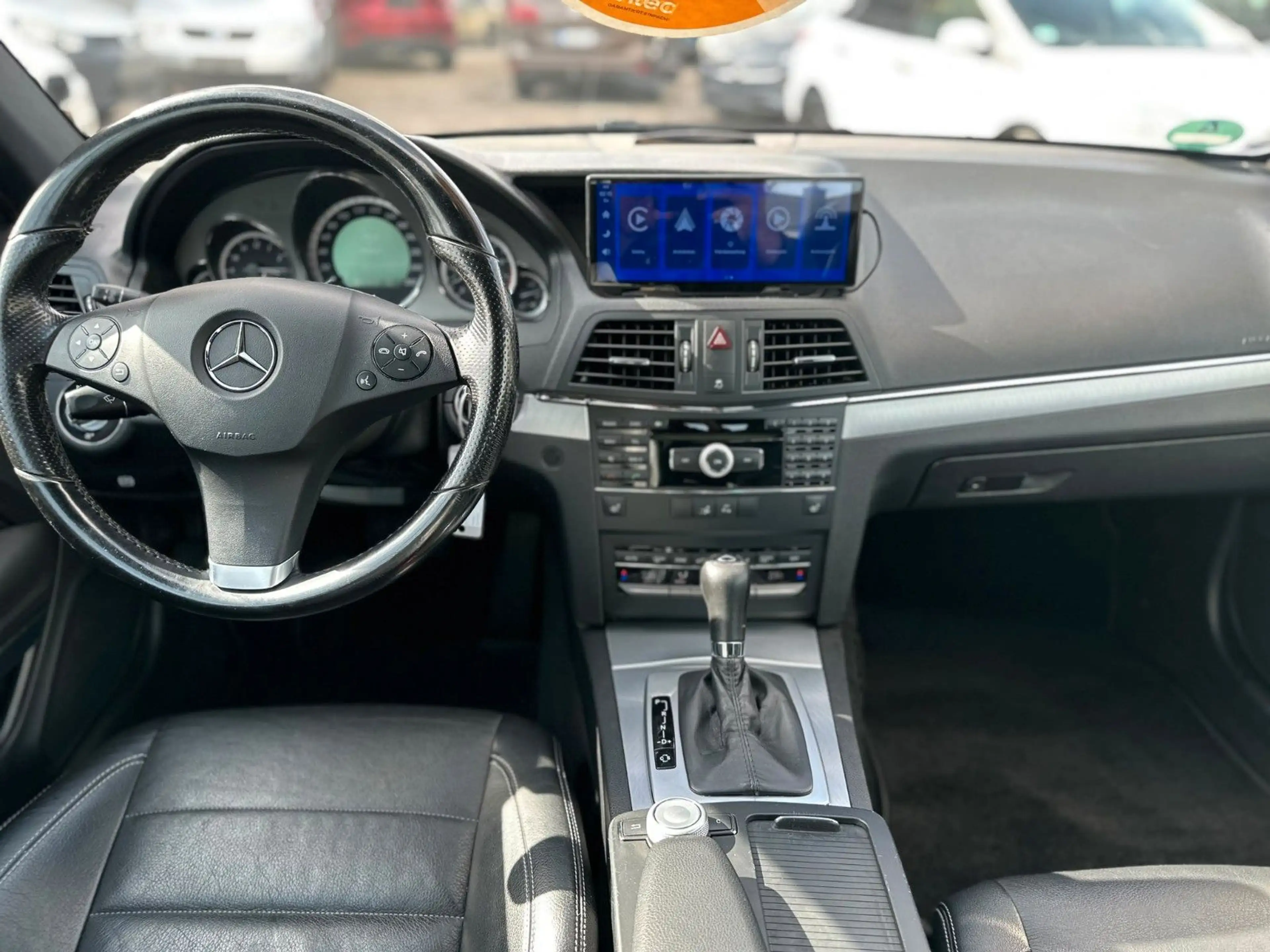 Mercedes-Benz E 350 E*350*Coupe*CGI*BlueEfficiency*CARPLAY*PDC*AUT* — photo 9