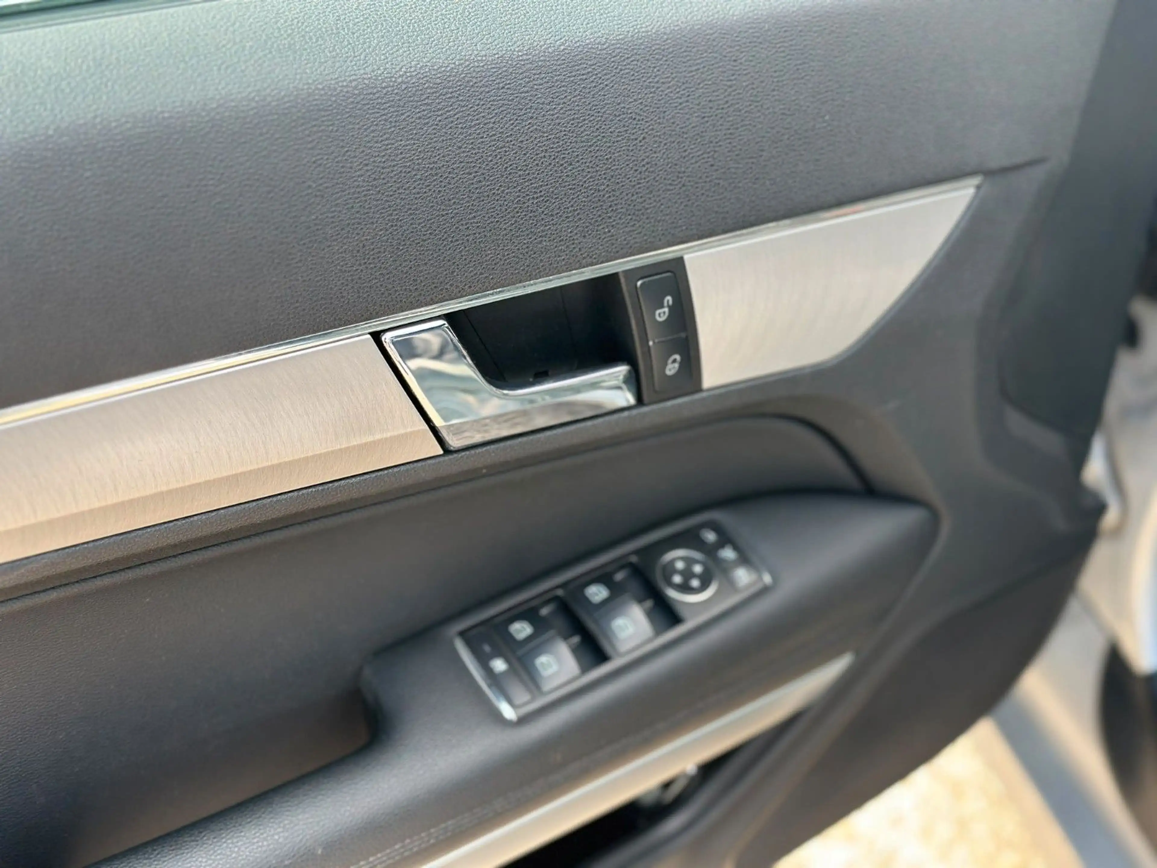 Mercedes-Benz E 350 E*350*Coupe*CGI*BlueEfficiency*CARPLAY*PDC*AUT* — photo 14