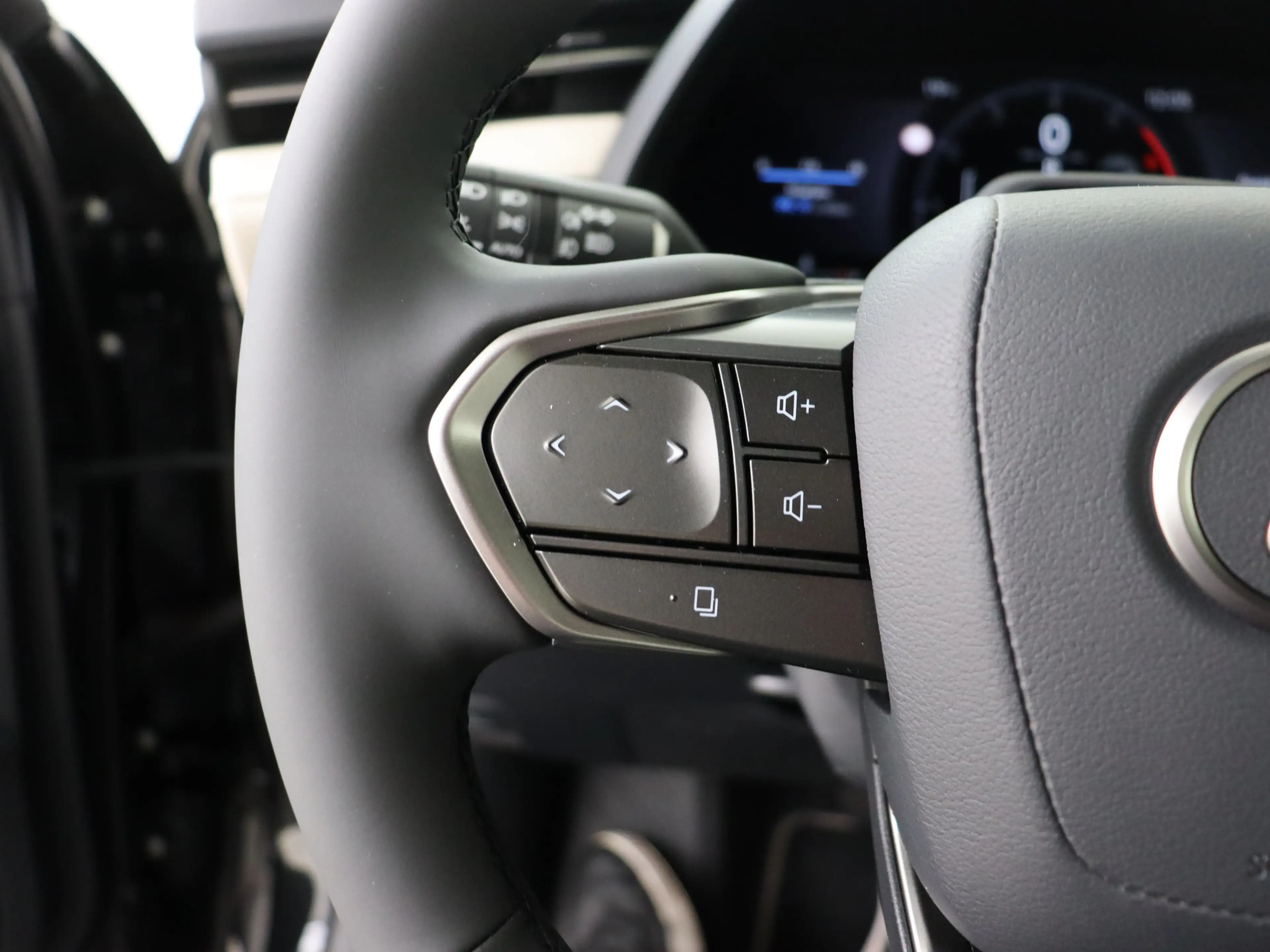 Lexus LBX Elegant 2WD Advanced Pack | 360 Camera | HUD — photo 13