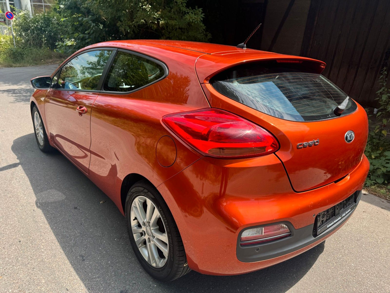 Kia ProCeed / pro_cee'd ProCeed Edition 7 *PDC*SHZ*MFL*8-fach* — photo 6