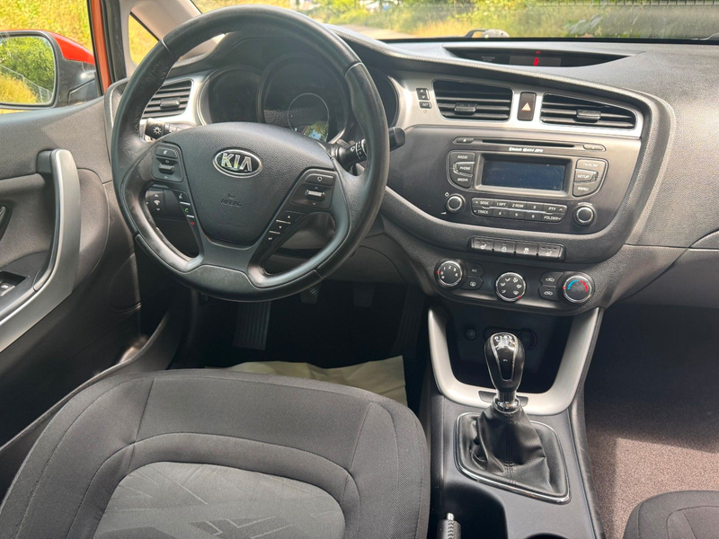 Kia ProCeed / pro_cee'd ProCeed Edition 7 *PDC*SHZ*MFL*8-fach* — photo 10