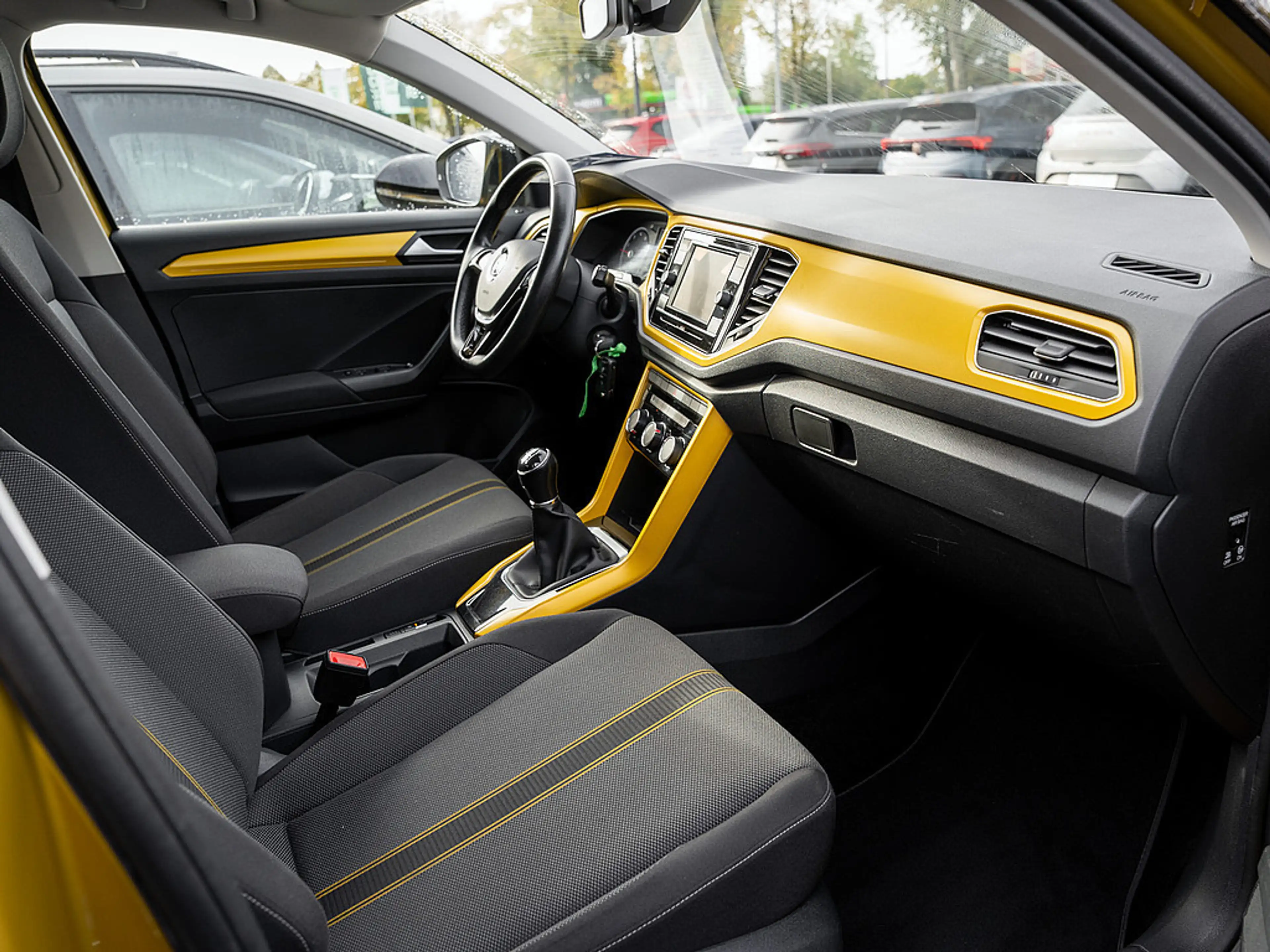 Volkswagen T-Roc 1.0 TSI Style KLIMA SHZ PDC — photo 3