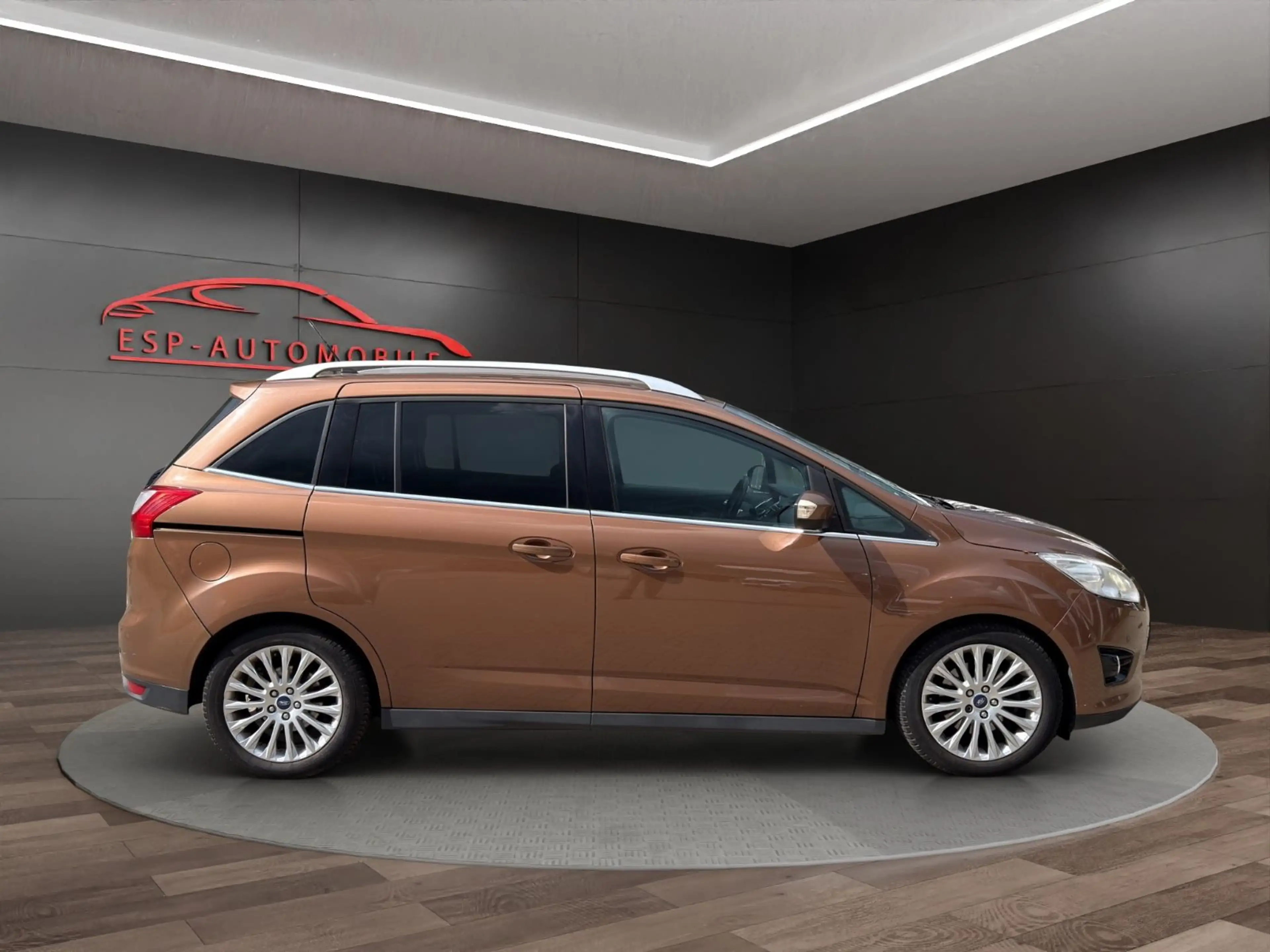 Ford Grand C-Max Titanium*KAMERA*SHZ*PDC*TEMPO*KLIMA — photo 8