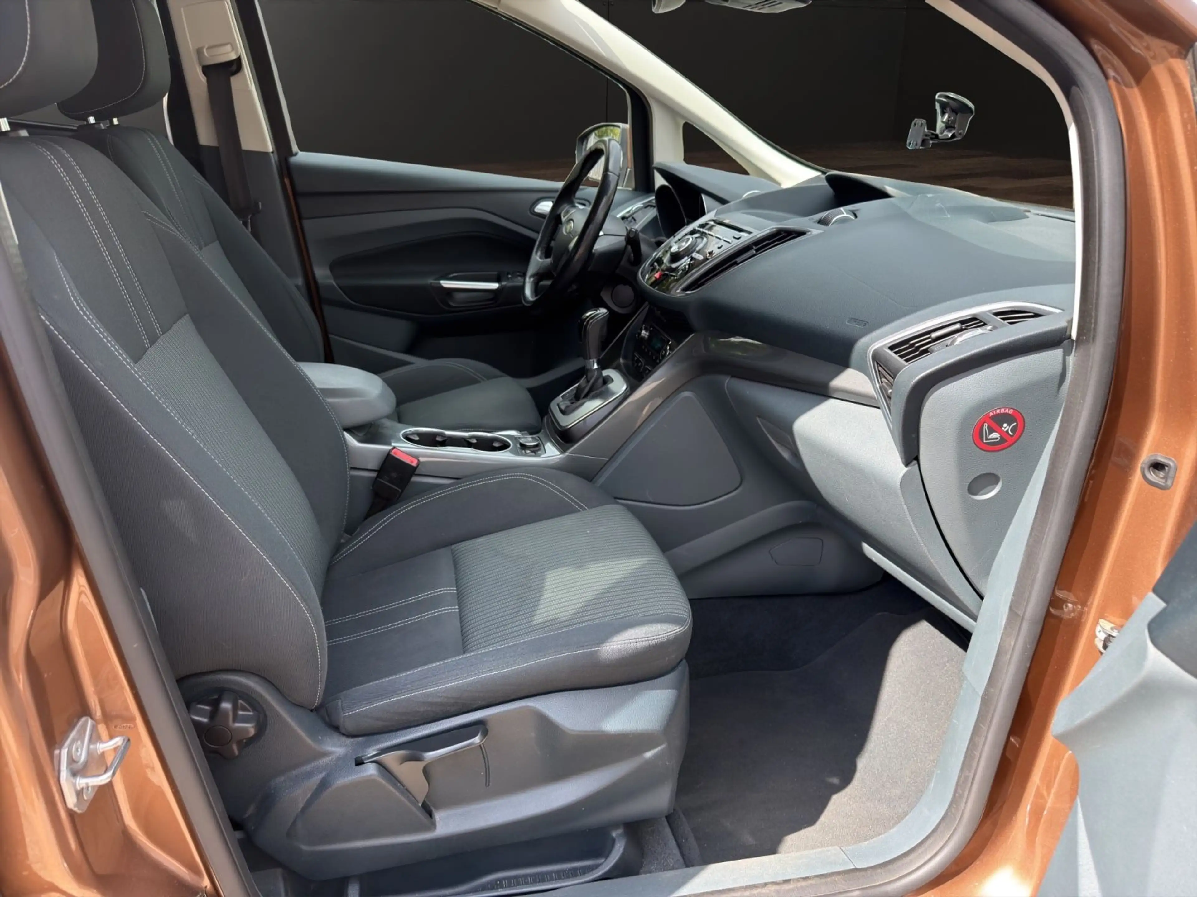 Ford Grand C-Max Titanium*KAMERA*SHZ*PDC*TEMPO*KLIMA — photo 9