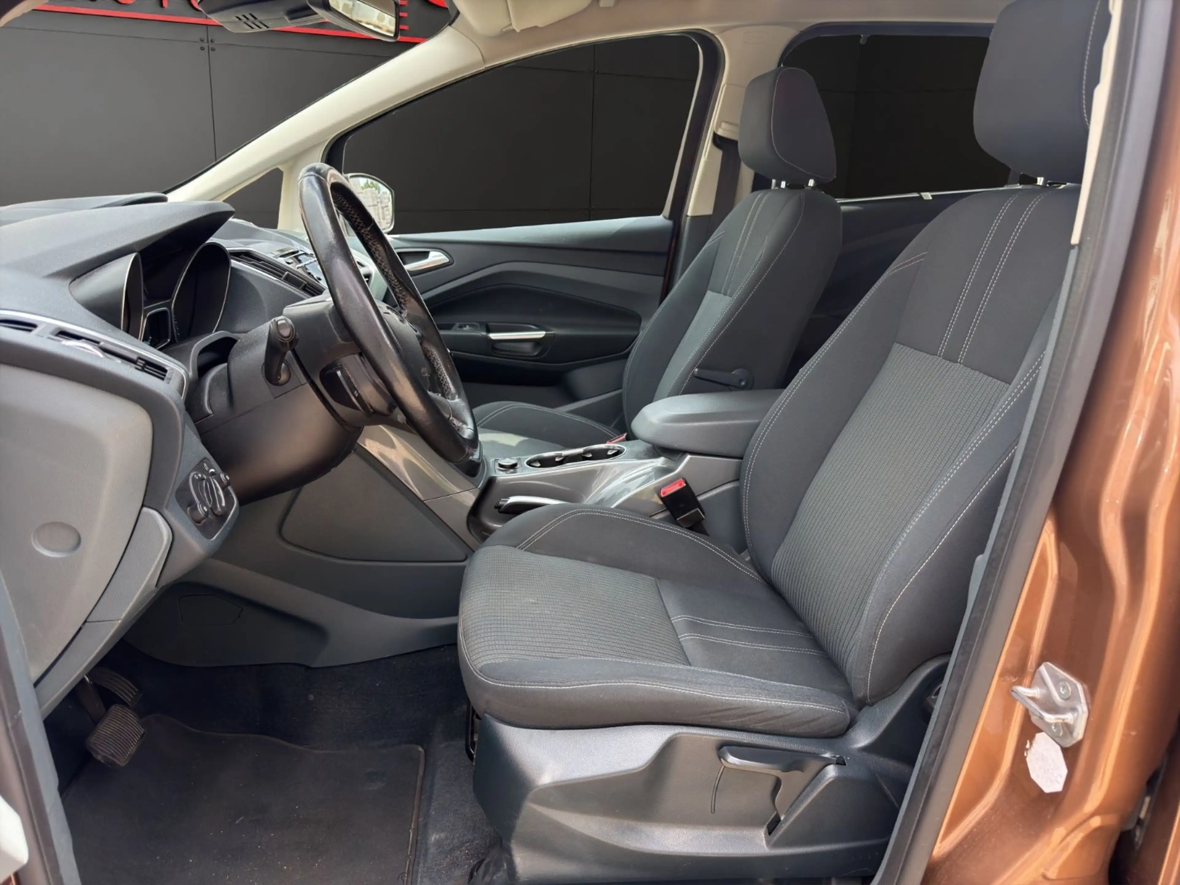 Ford Grand C-Max Titanium*KAMERA*SHZ*PDC*TEMPO*KLIMA — photo 11