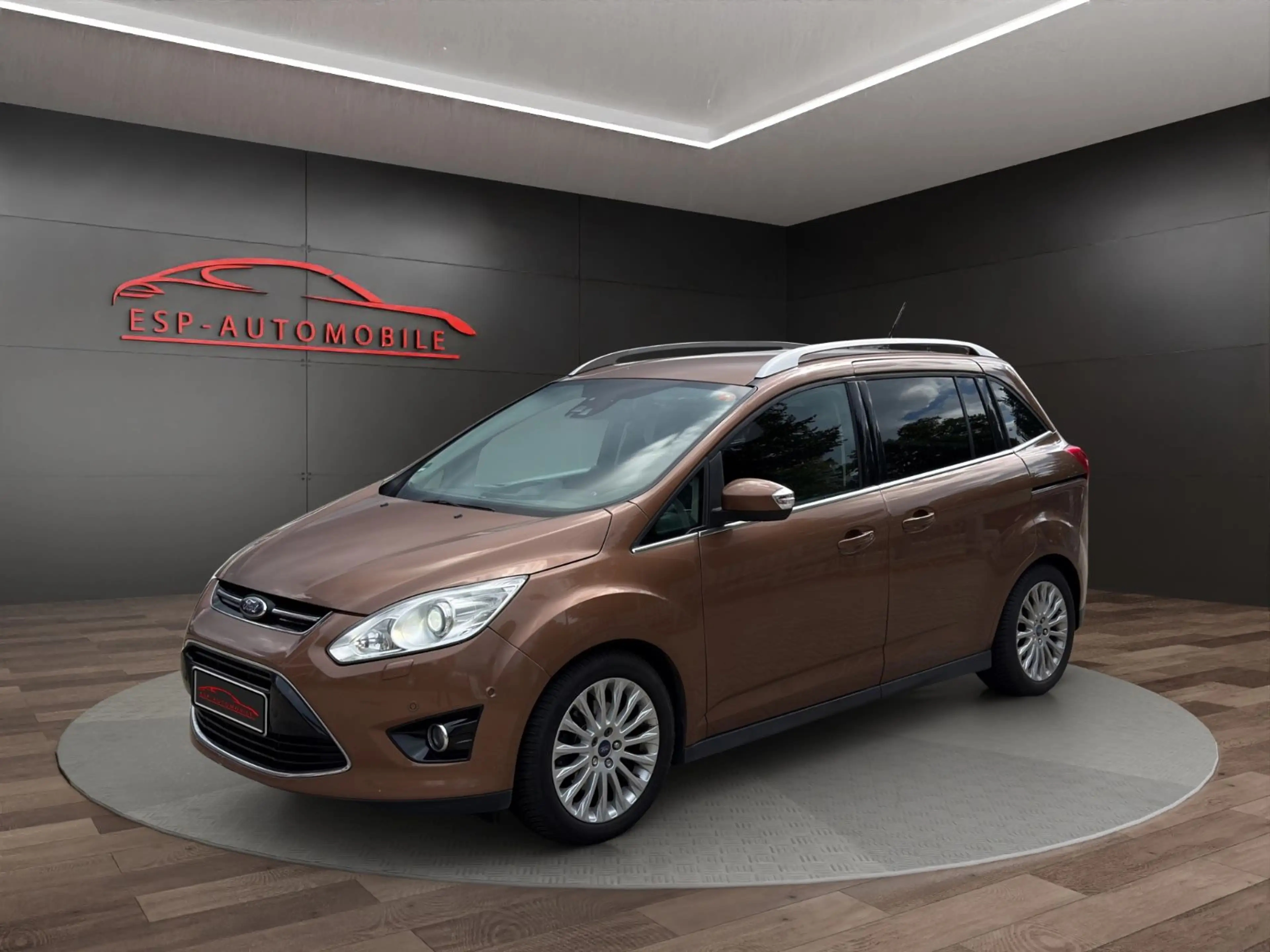 Ford Grand C-Max Titanium*KAMERA*SHZ*PDC*TEMPO*KLIMA