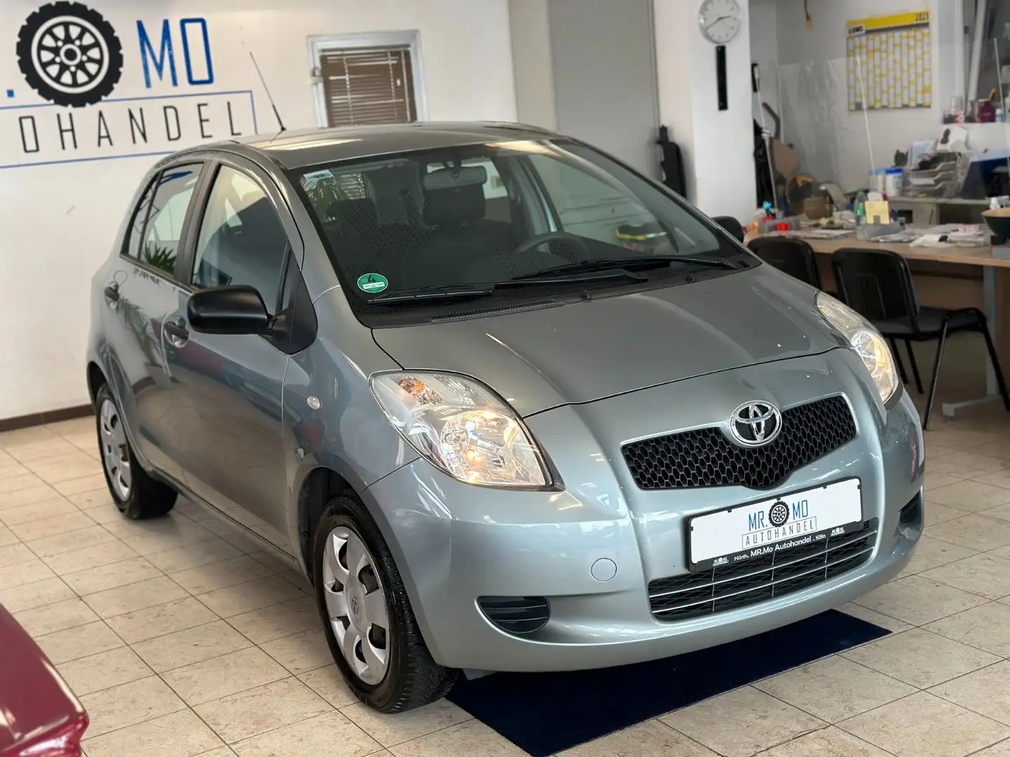 Toyota Yaris Cool°1.0°Klima°Allwetter°Tüv Neu °El.Fenst Silber - 2