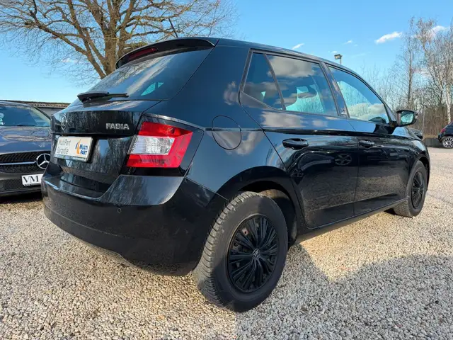 Skoda Fabia view 3
