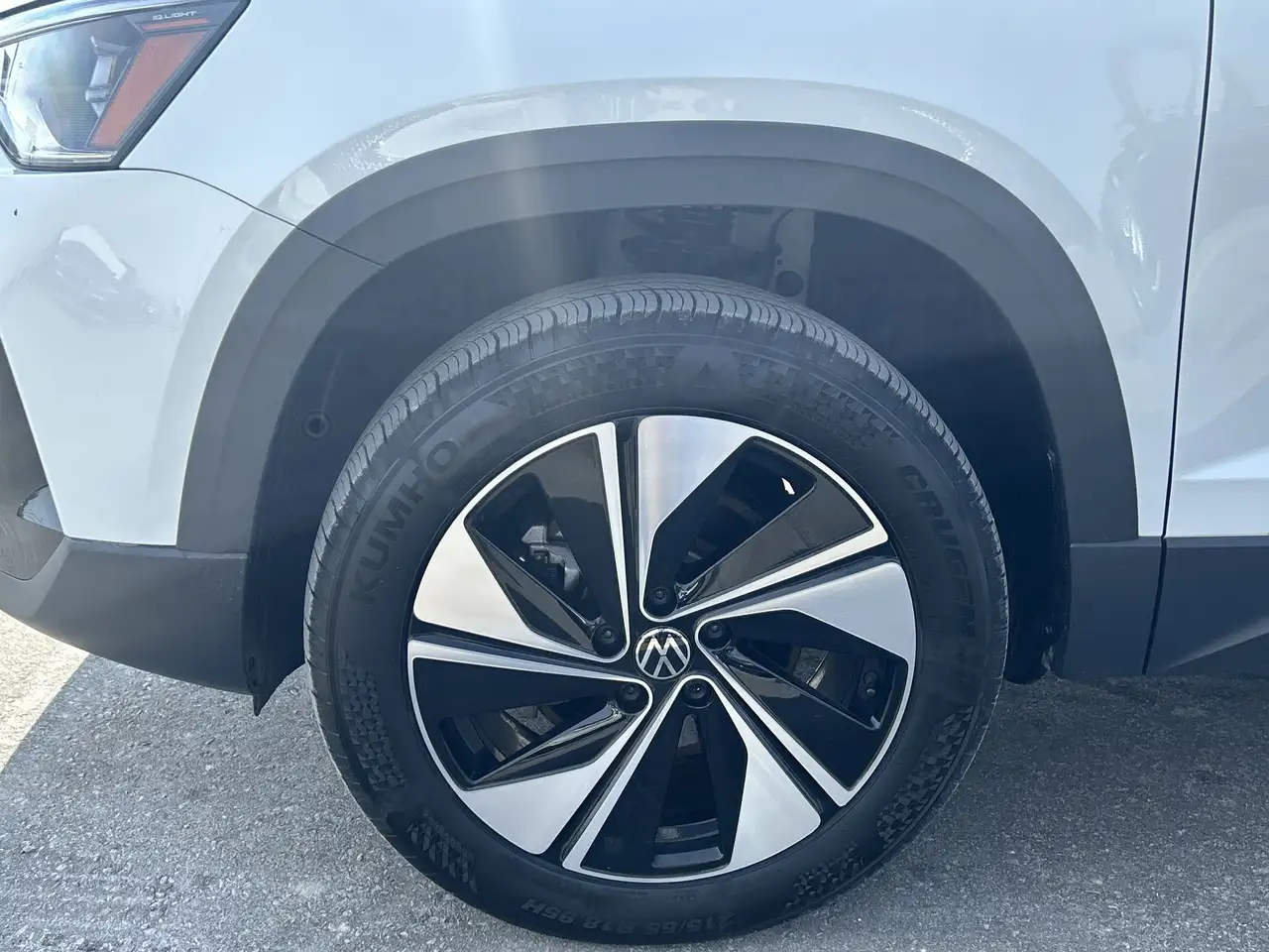Volkswagen Taos снимка Volkswagen Taos