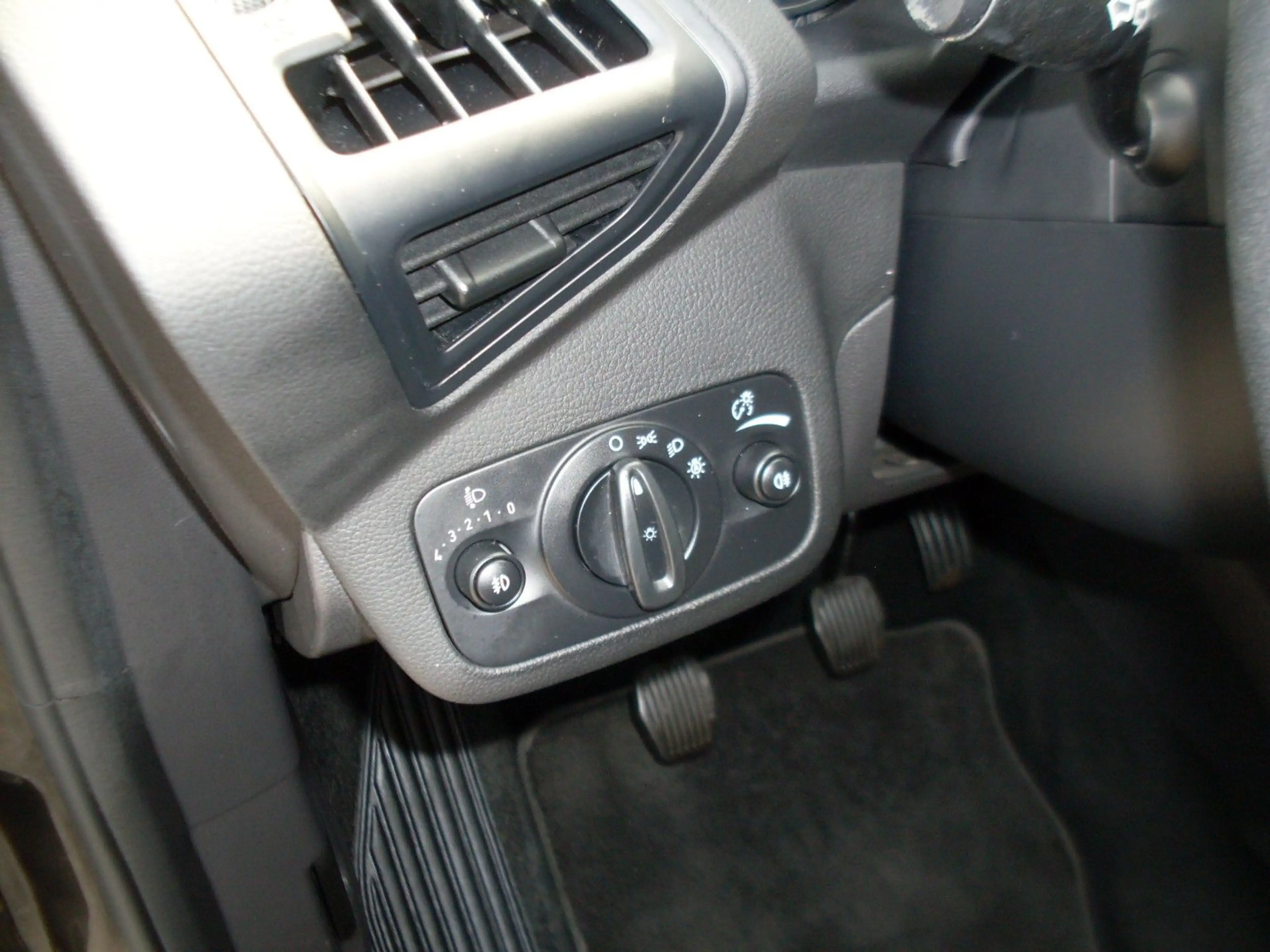 Ford Grand C-Max Grand C-MAX Cool & Connect — photo 11