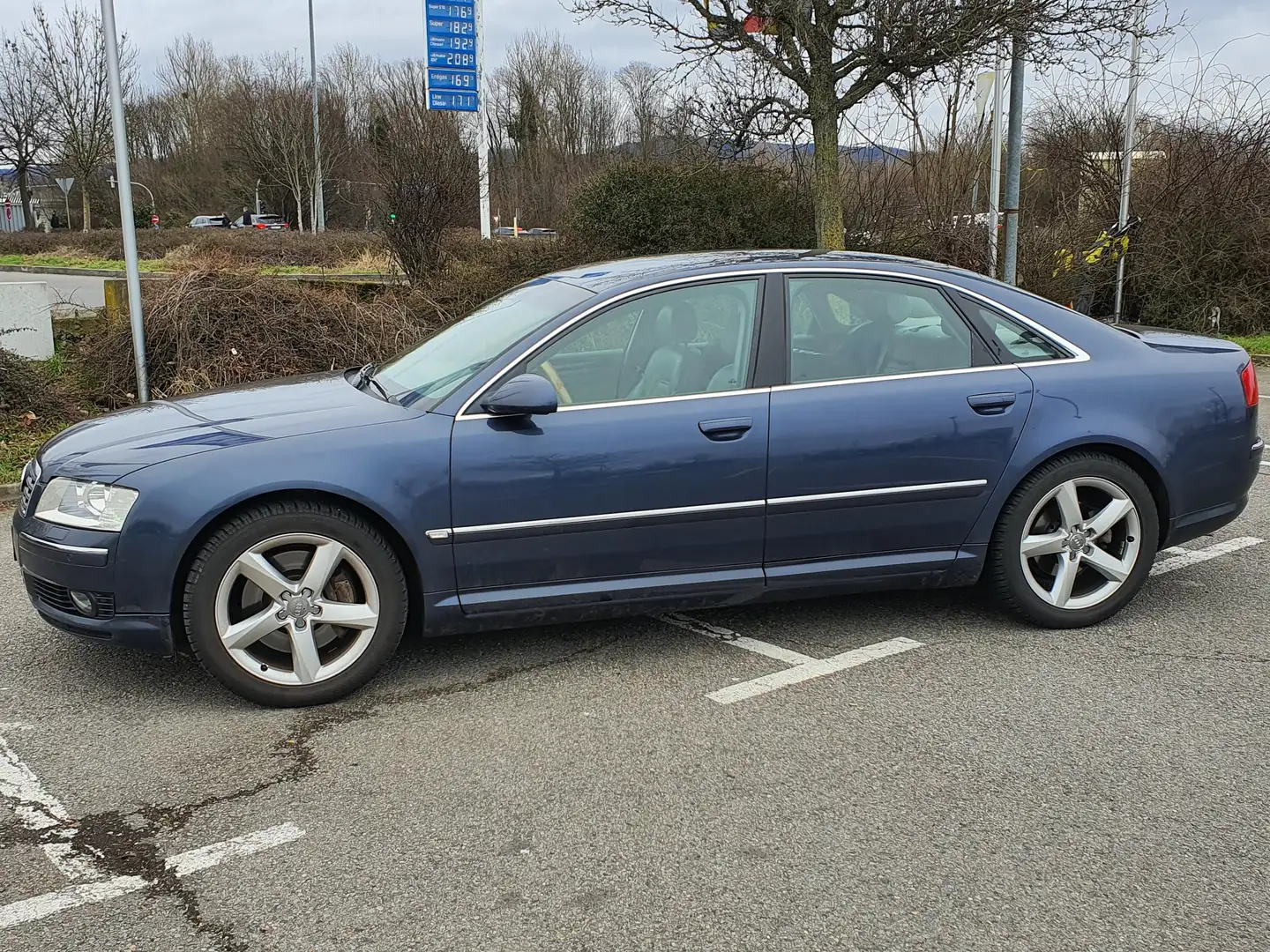 Audi A8 A8 4.2 quattro Blau - 1