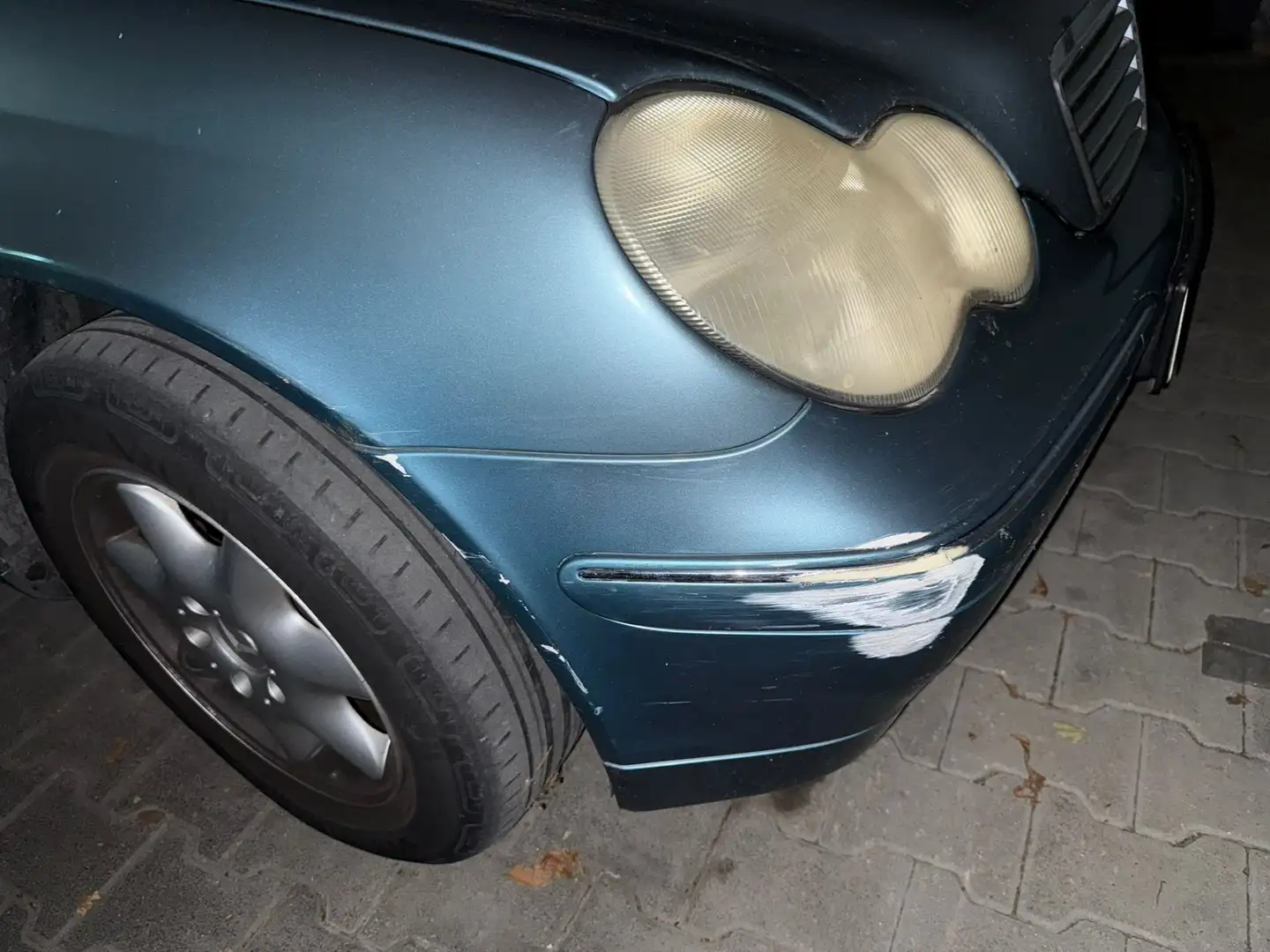 Mercedes-Benz 180 Avantgarde - 2
