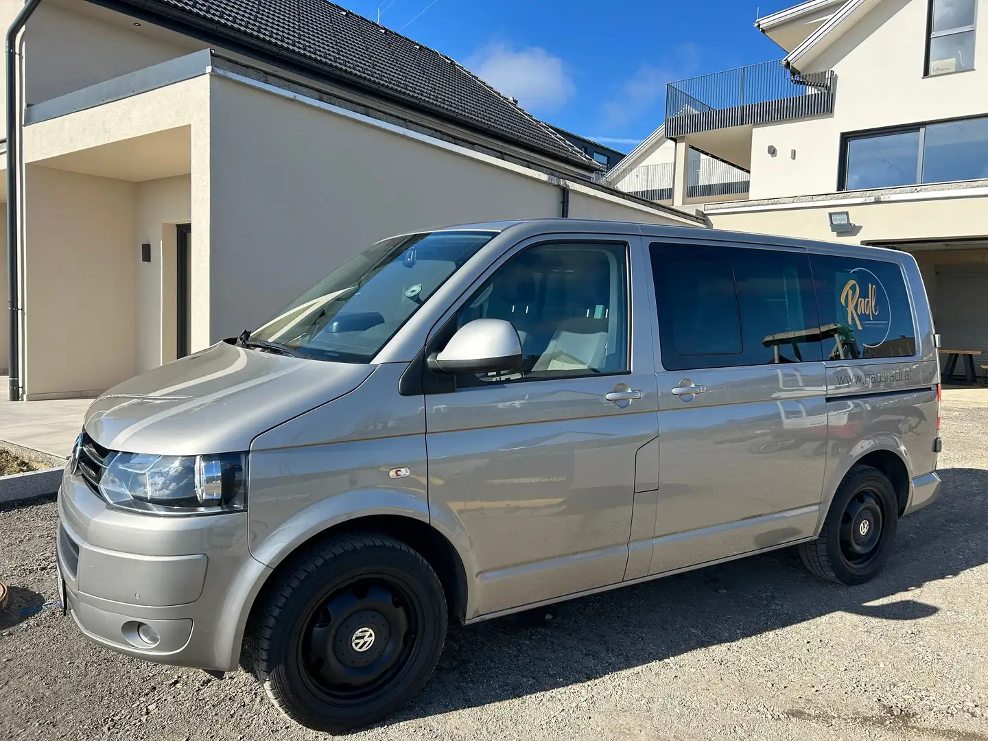 Volkswagen T5 Caravelle Comfortline 2,0 BMT BiTDI 4motion D-PF Jaune - 1