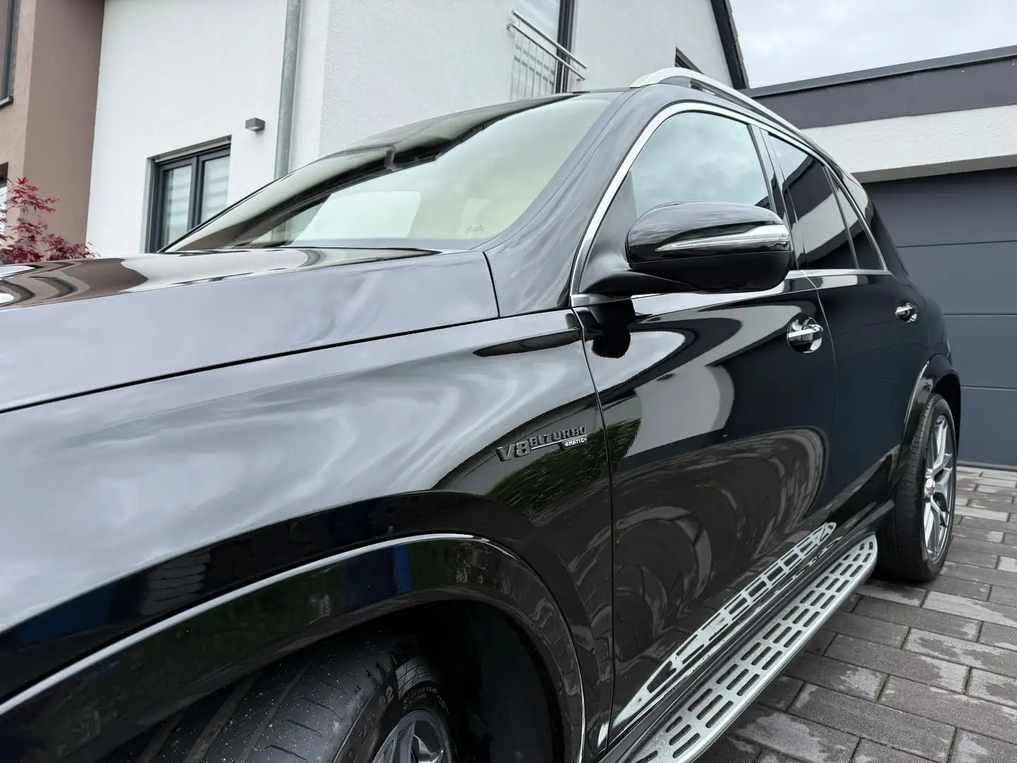 Mercedes-Benz GLE 580 GLE 580 4Matic 9G-TRONIC AMG Line Negru - 2