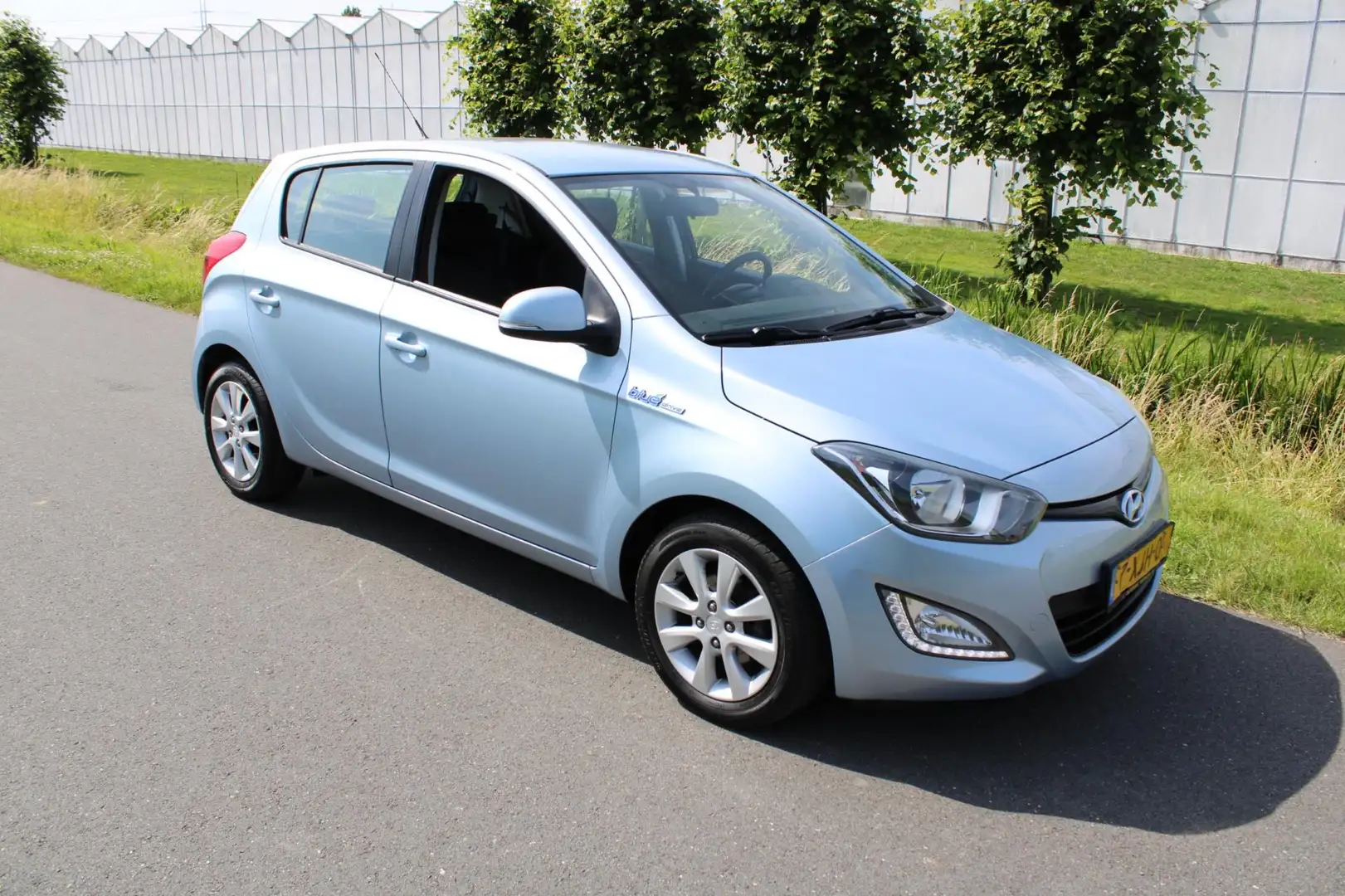 Hyundai i20 1.2i i-Deal 5 Drs met Airco 1e Eigenaar Bleu - 2
