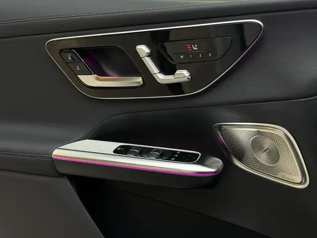 Mercedes-Benz GLC view 11