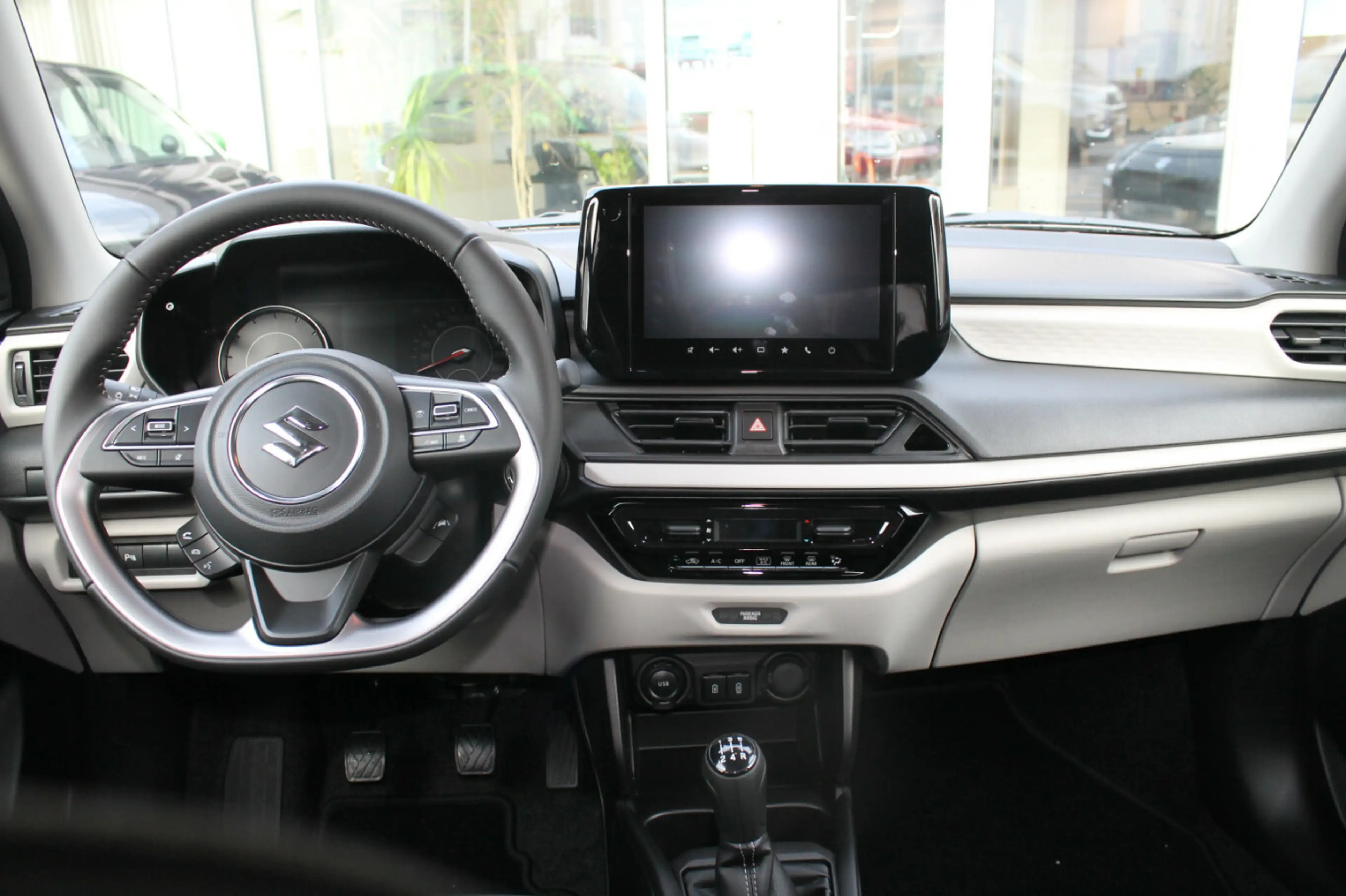 Suzuki Swift 1.2 Comfort Hybrid — photo 5