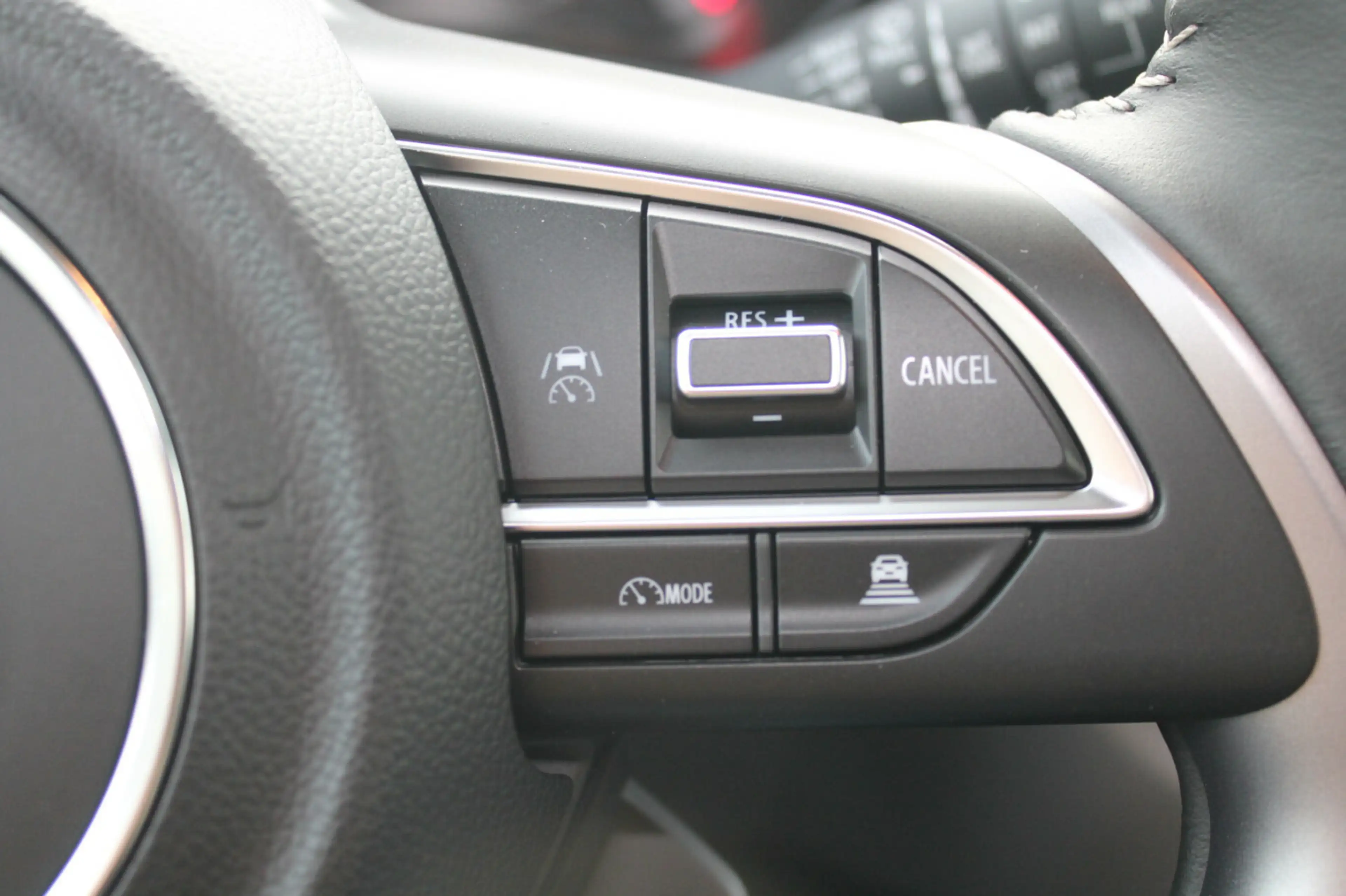 Suzuki Swift 1.2 Comfort Hybrid — photo 7