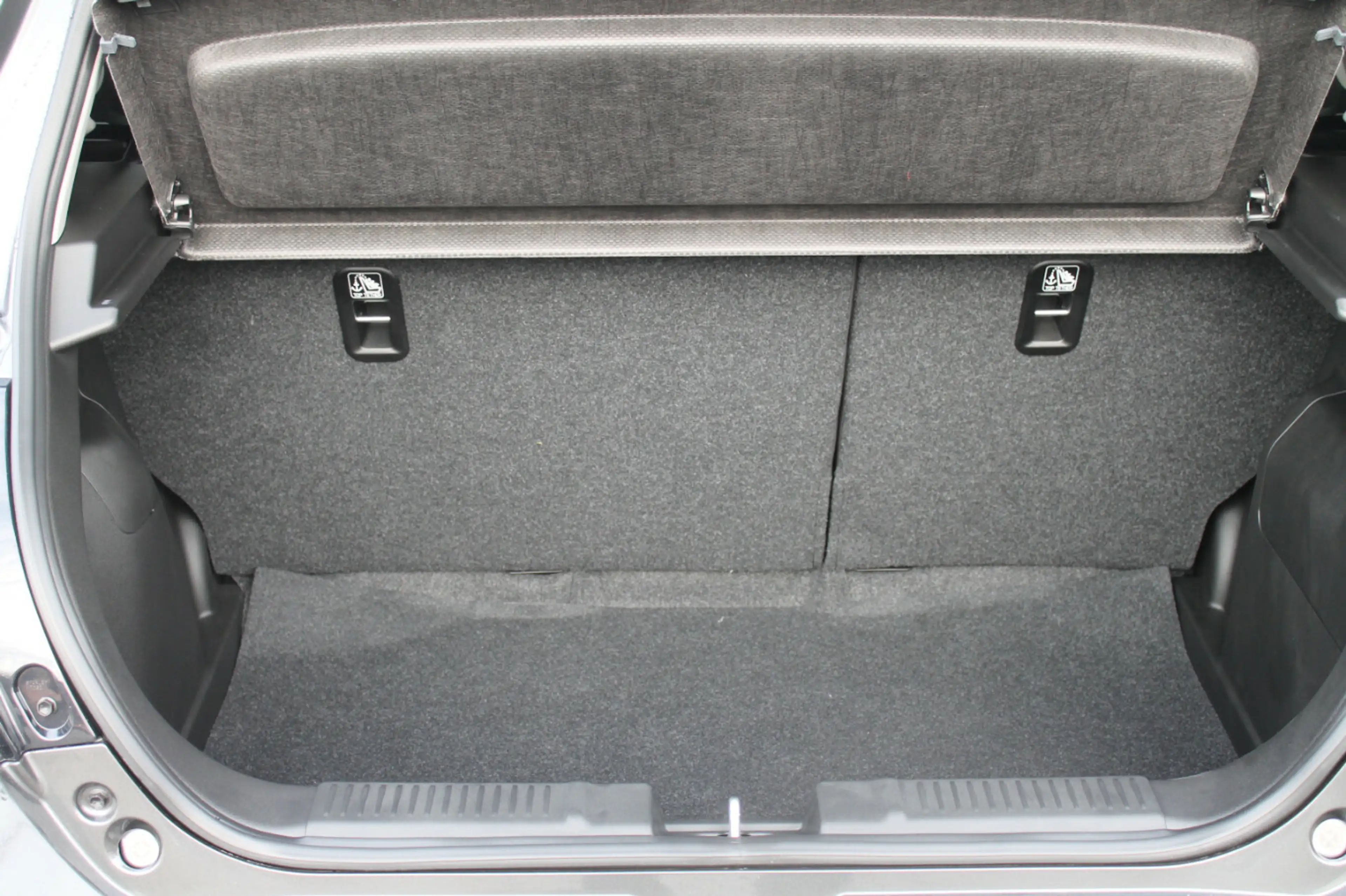 Suzuki Swift 1.2 Comfort Hybrid — photo 14