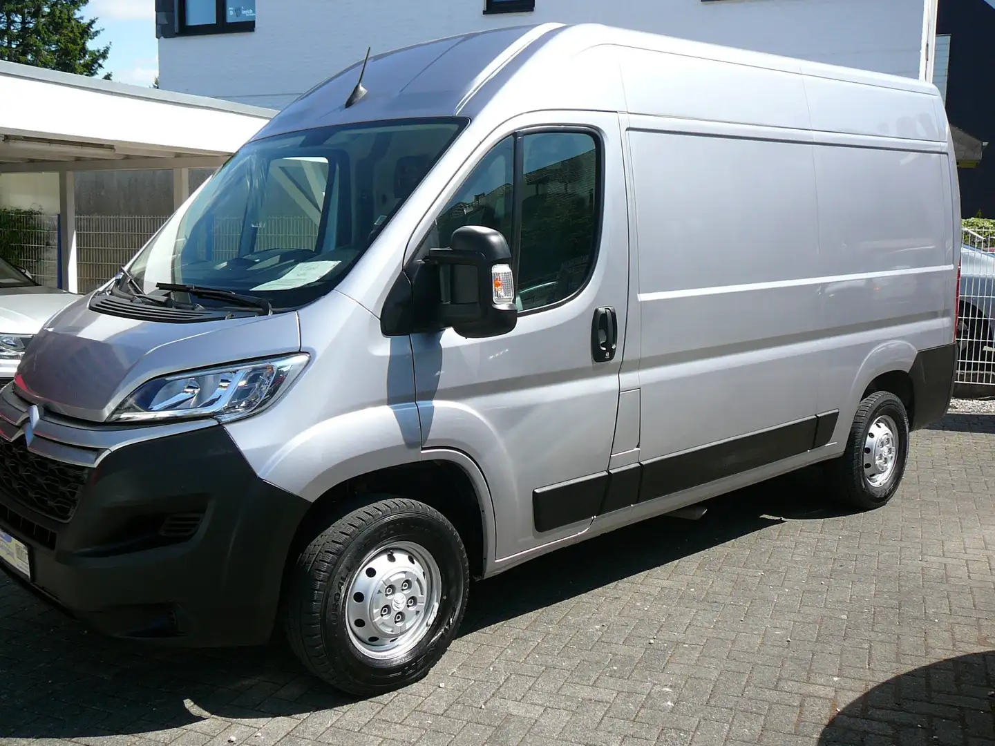 Citroen Jumper 30 L2H2,Gepflegt,Klimaanlage,PDC,E-Fenster,AHK,usw Silber - 1
