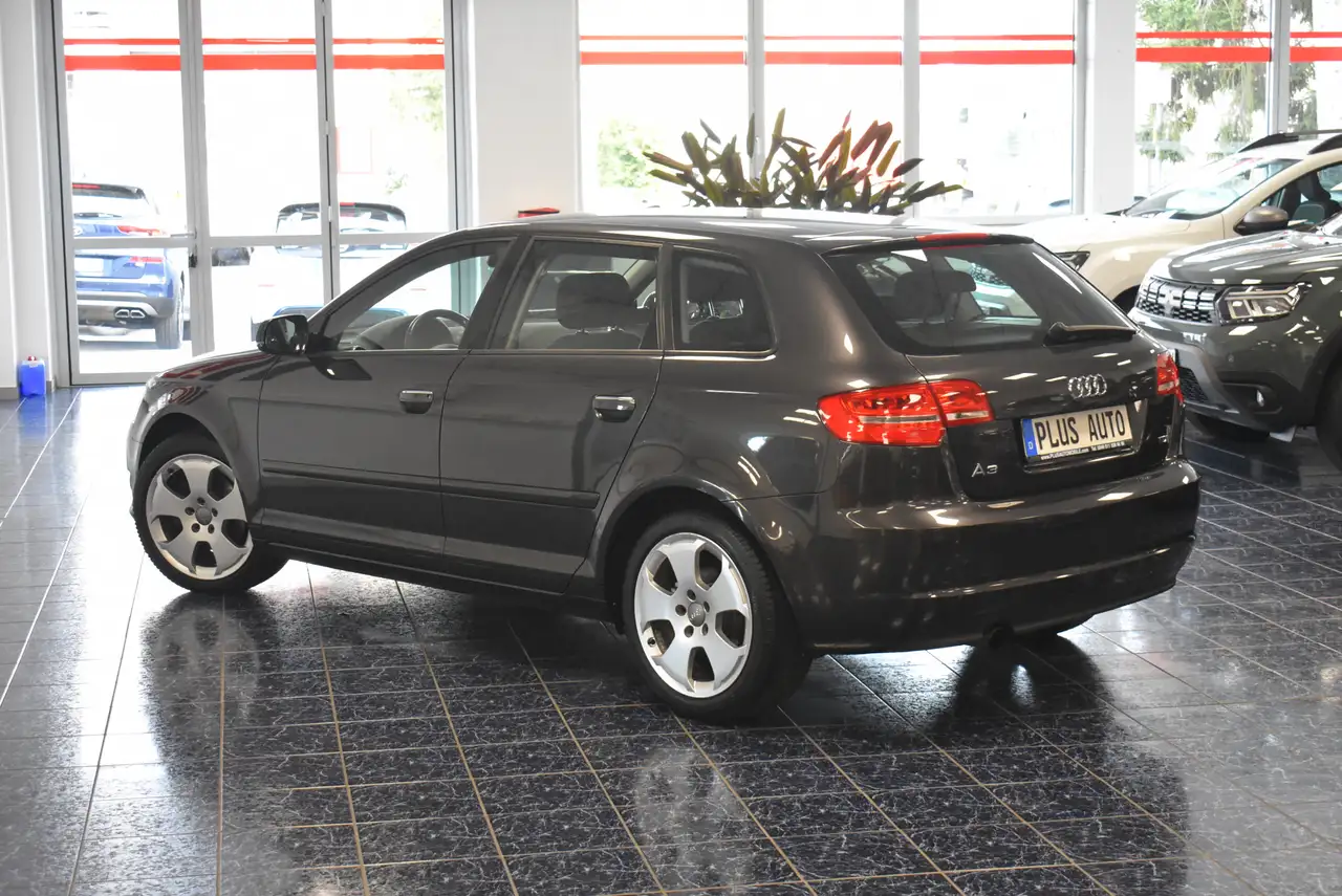 2012 Audi A3 2.0 TDI Attraction Aut Klimaautom, photograph 3