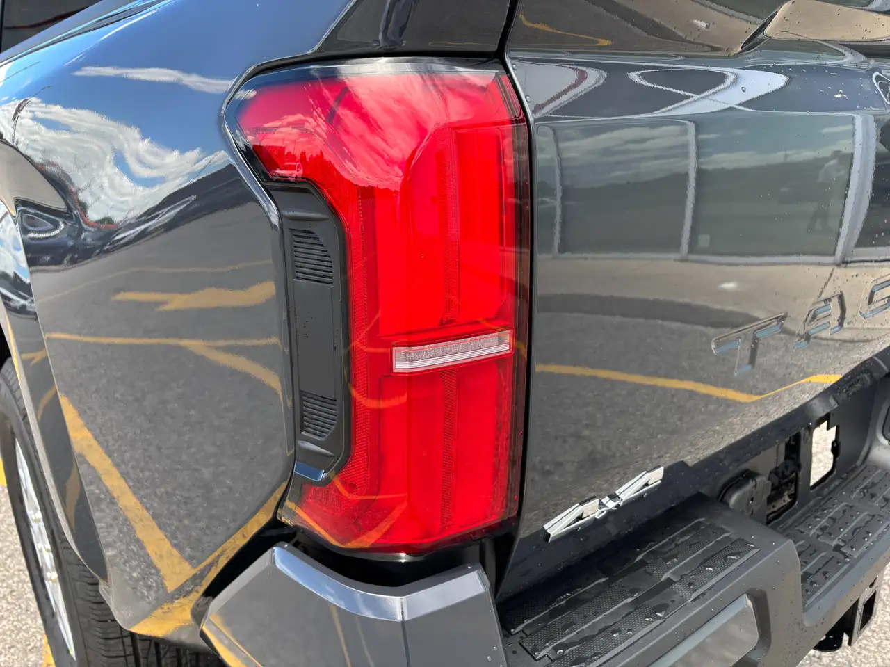 Toyota Tacoma снимка Toyota Tacoma