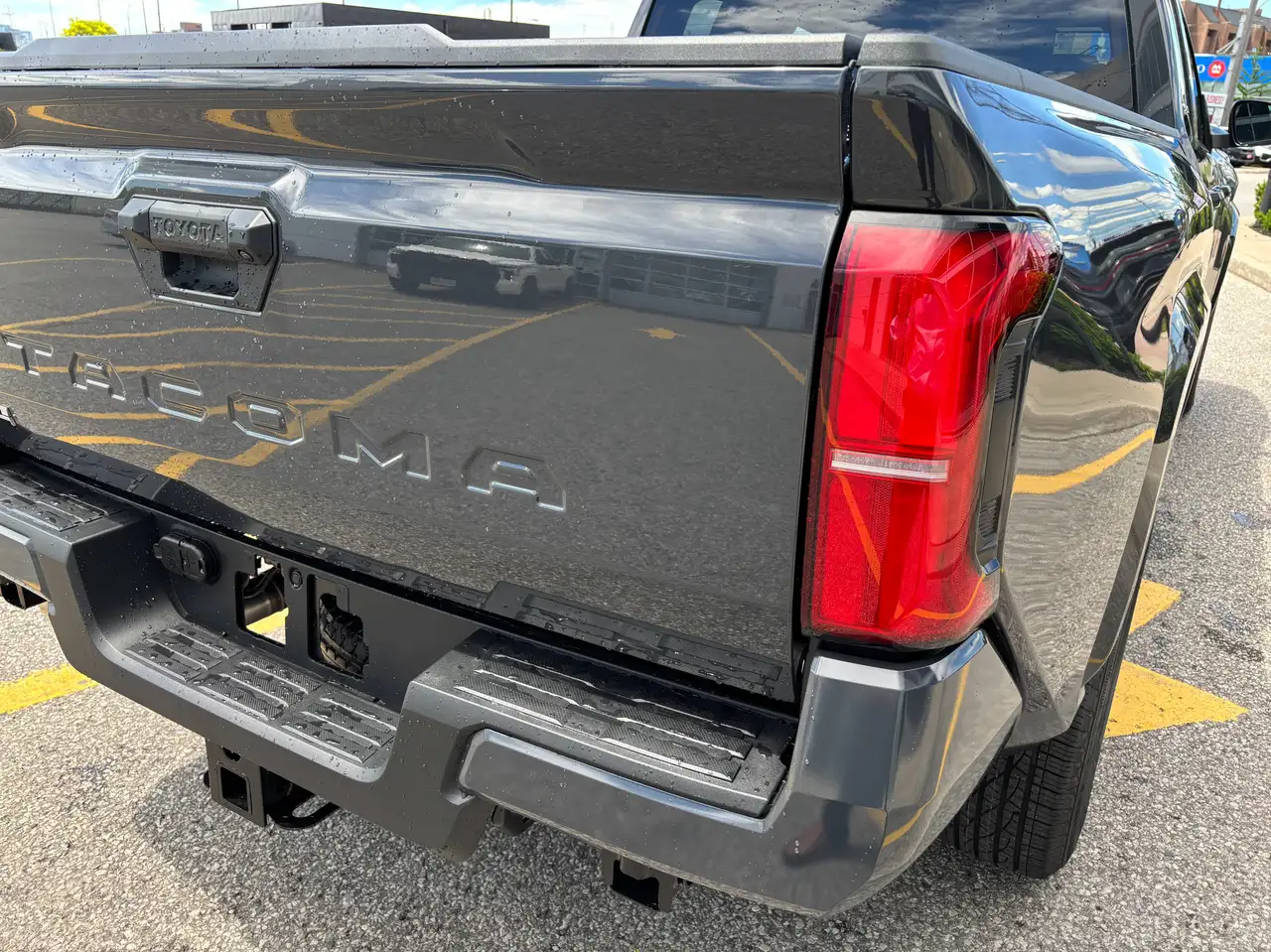 Toyota Tacoma снимка Toyota Tacoma