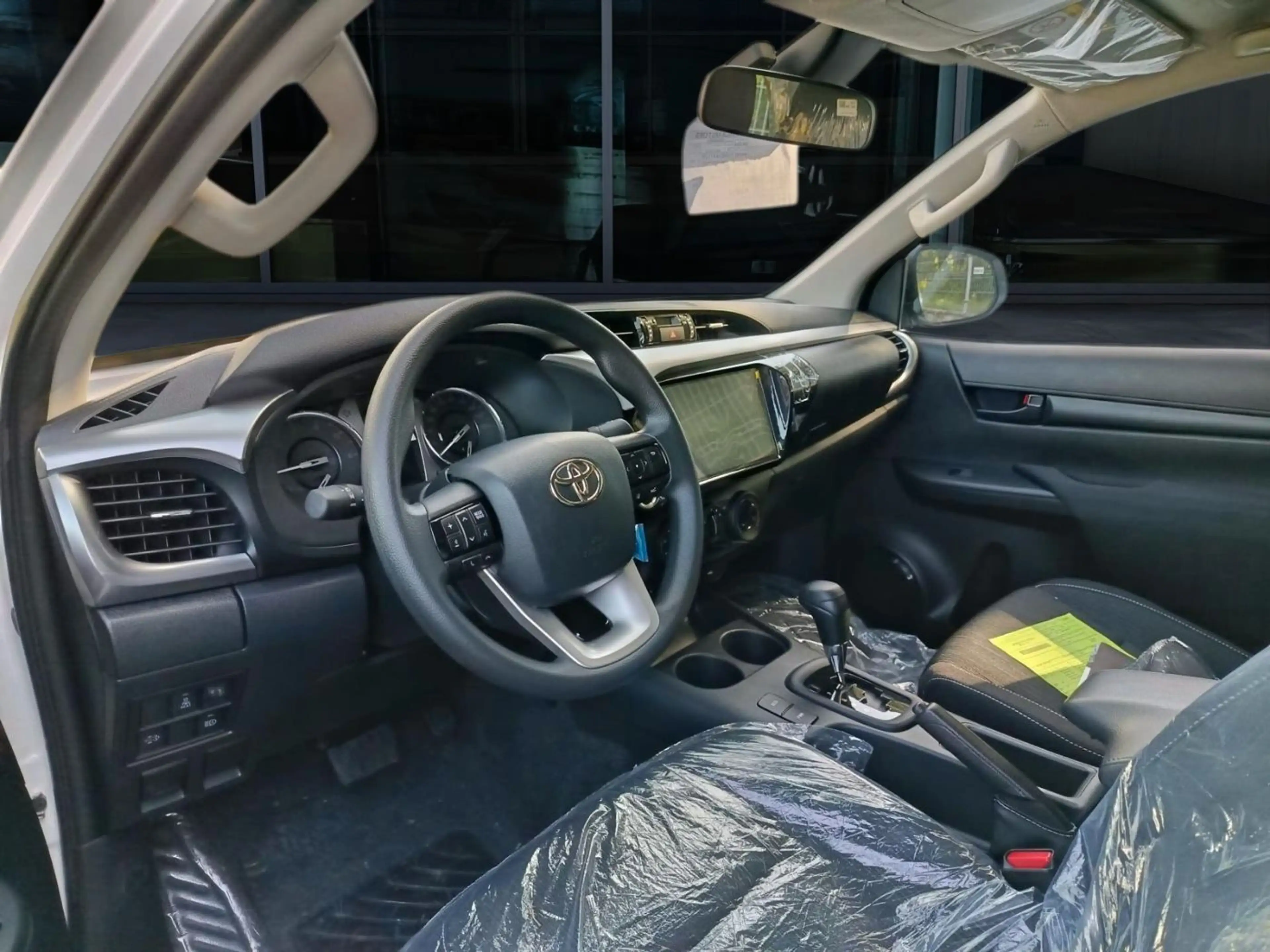 Toyota Hilux 2.4 D-4D 4WD Aut. DoKa Klima Kamera Carpla — photo 5