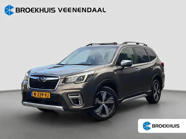 Subaru Forester 2.0i e-BOXER First Edition | Trekhaak | Panoramdak