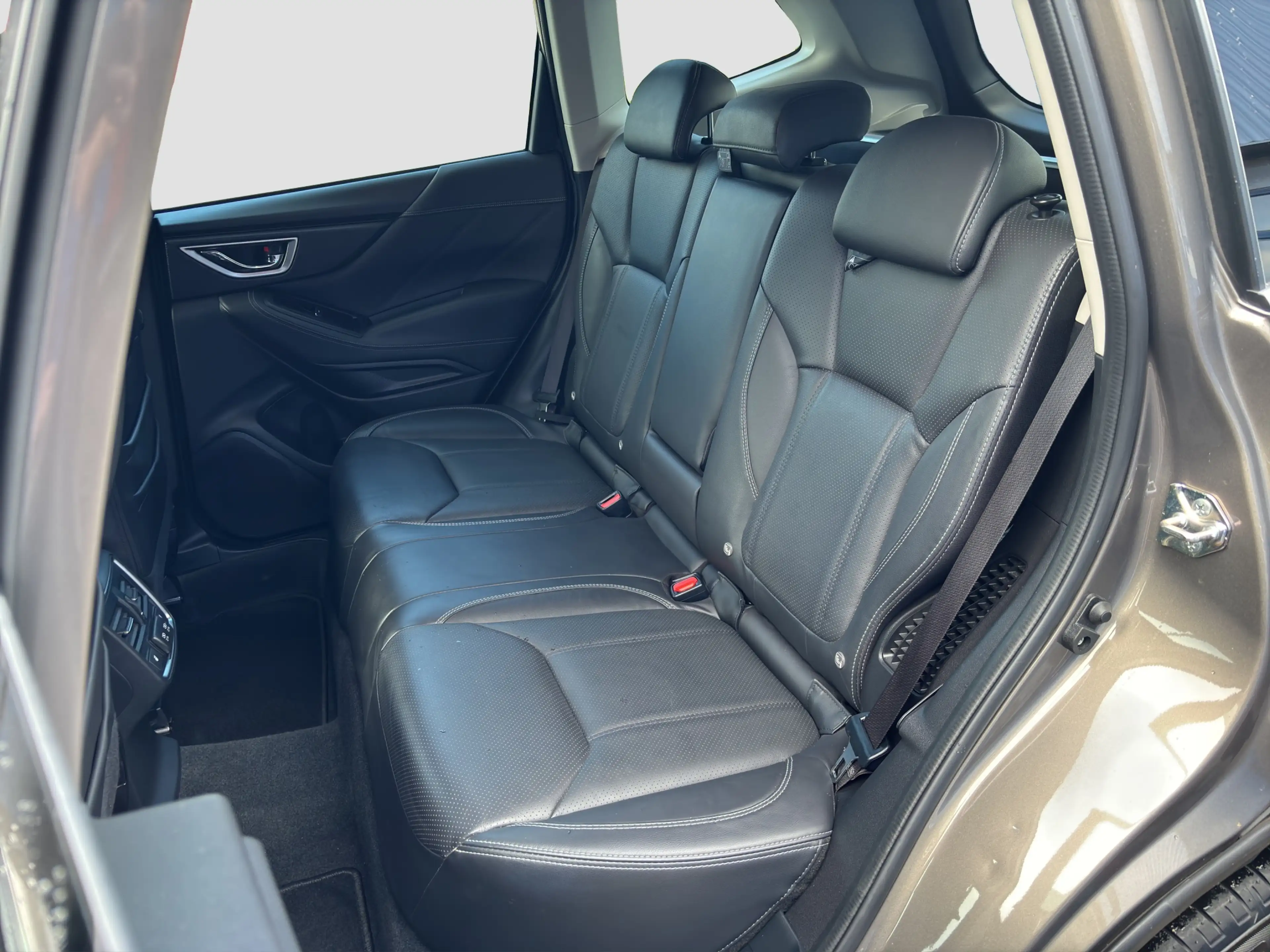 Subaru Forester 2.0i e-BOXER First Edition | Trekhaak | Panoramdak — photo 12