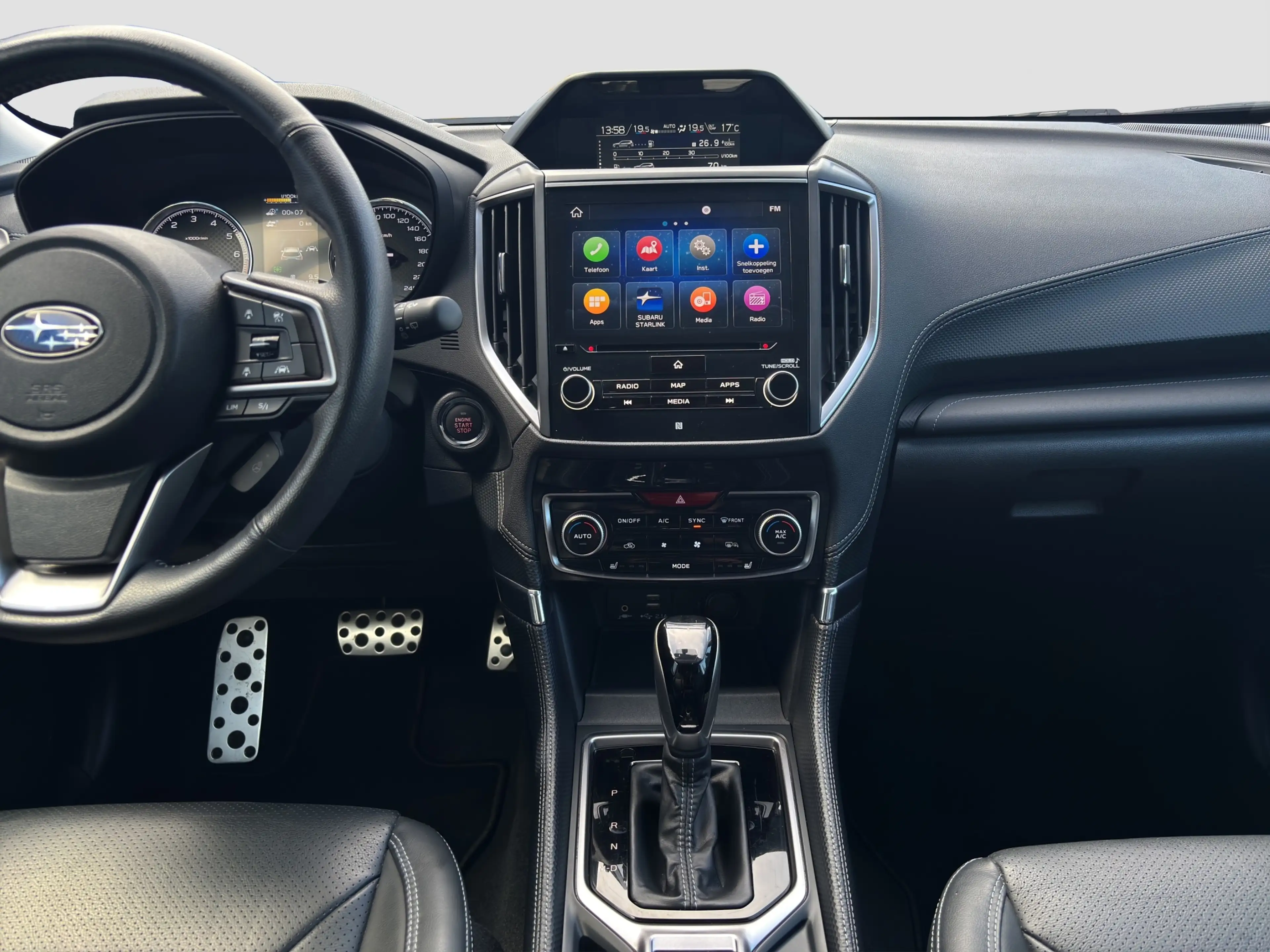 Subaru Forester 2.0i e-BOXER First Edition | Trekhaak | Panoramdak — photo 23