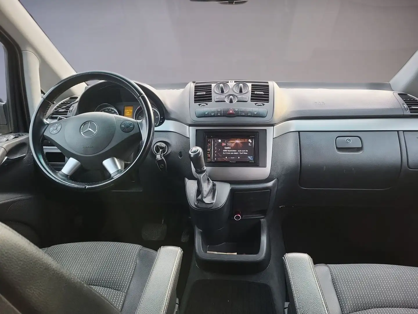 Mercedes-Benz Viano 2.2 CDI AUT*LANG*8 SITZER*AHK Šedá - 2