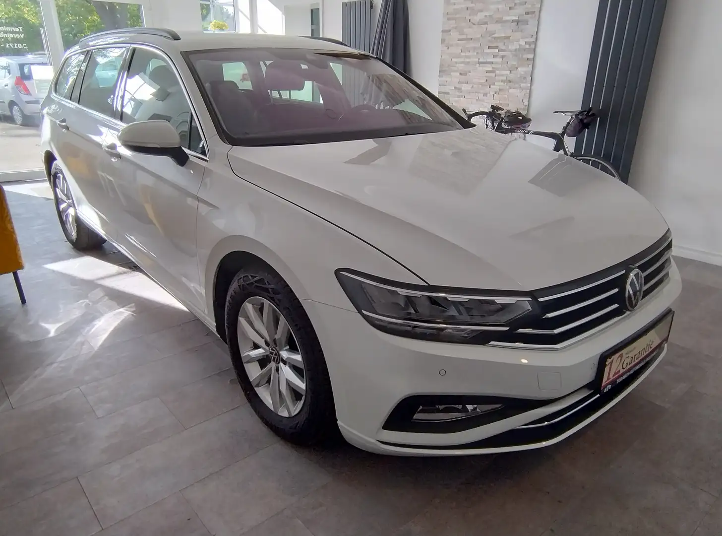 Volkswagen Passat Variant Passat Variant Diesel 2.0 TDI SCR DSG Business Weiß - 1