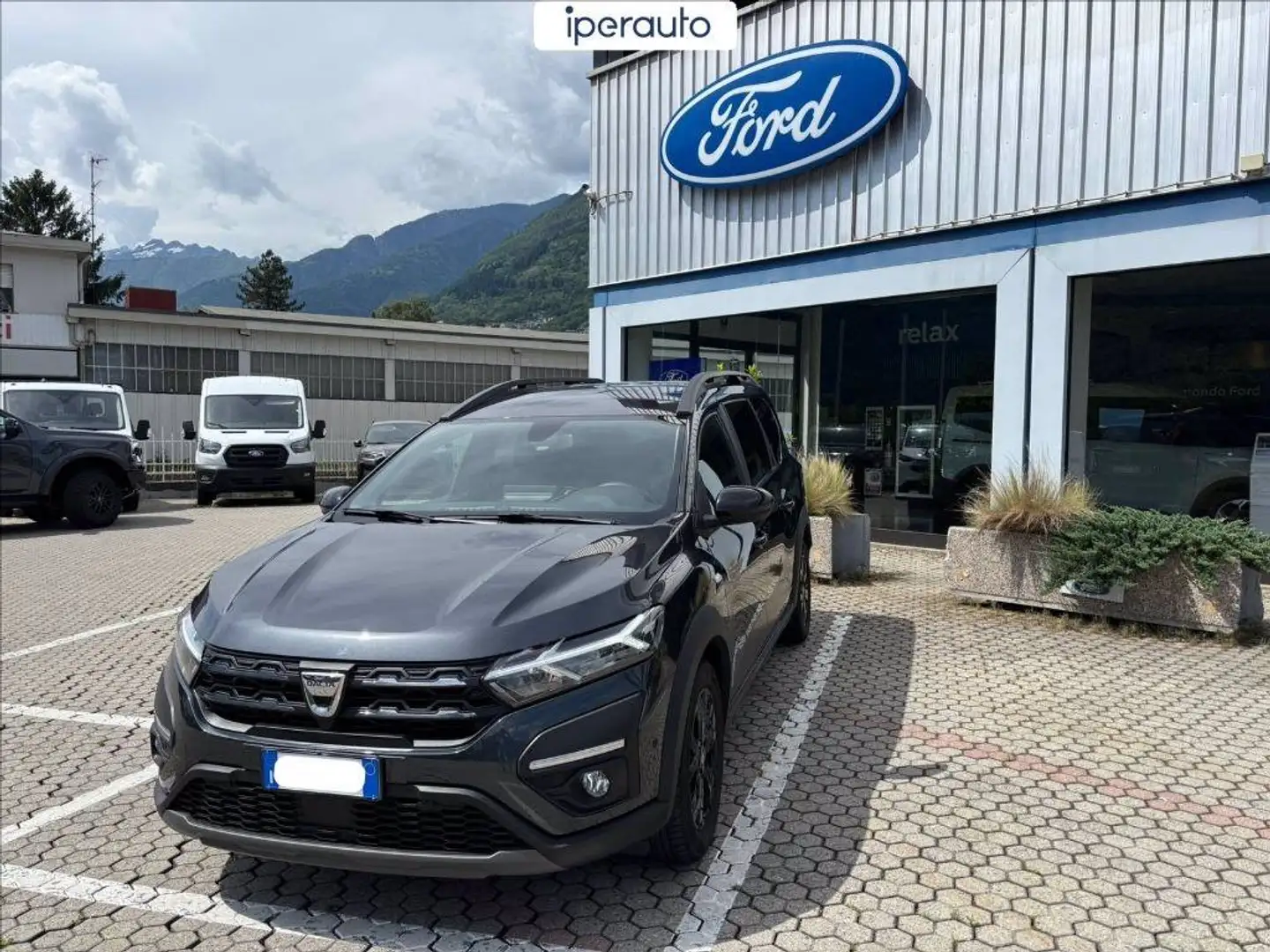 Dacia Jogger 1.0 tce extreme 110cv 7p.ti Gris - 1