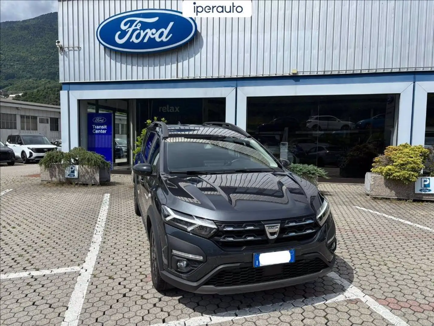 Dacia Jogger 1.0 tce extreme 110cv 7p.ti Gris - 2