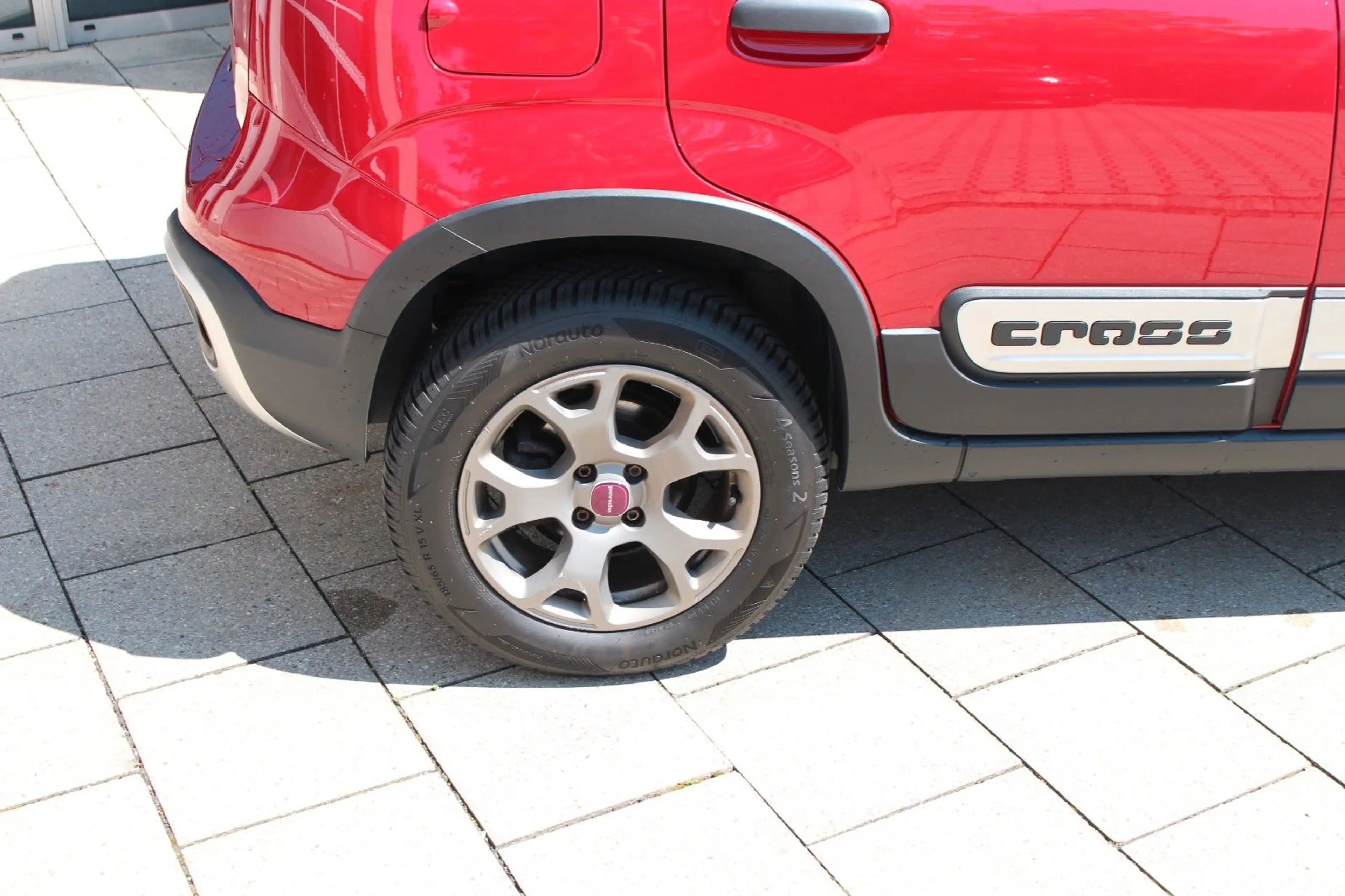 Fiat Panda Cross 4x4 — photo 14