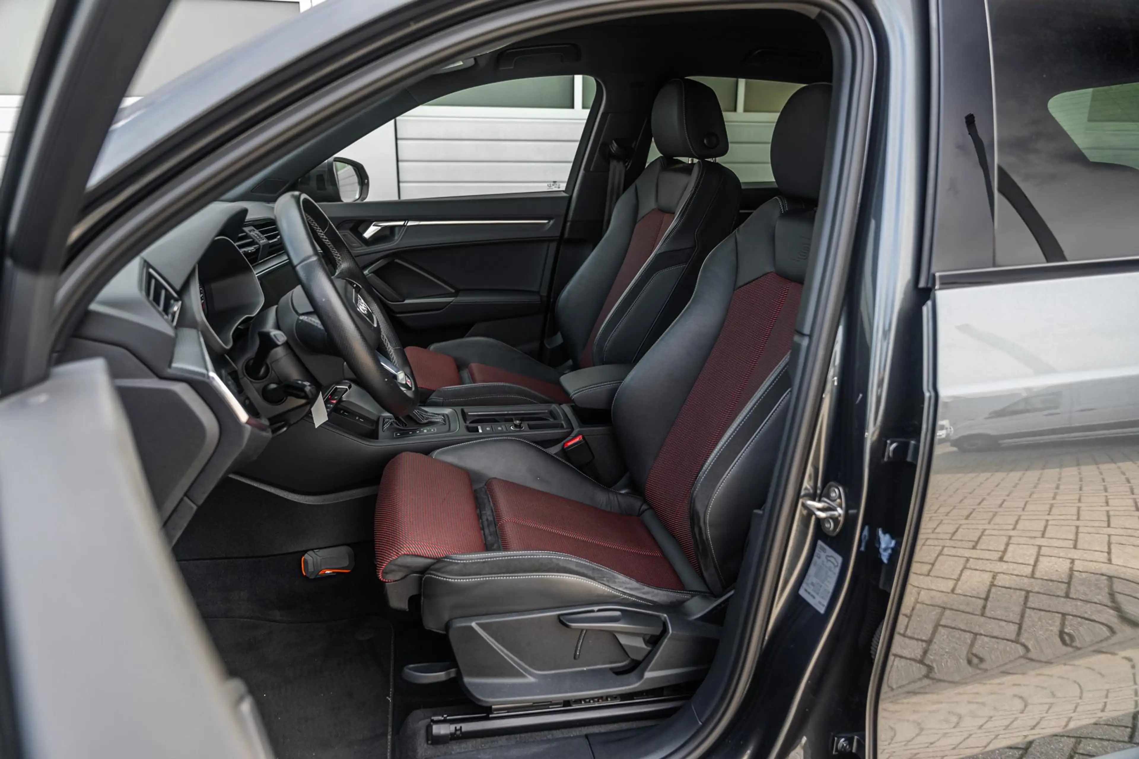 Audi Q3 35 TFSI 150pk S-tronic S edition | Stoelverwarming — photo 4