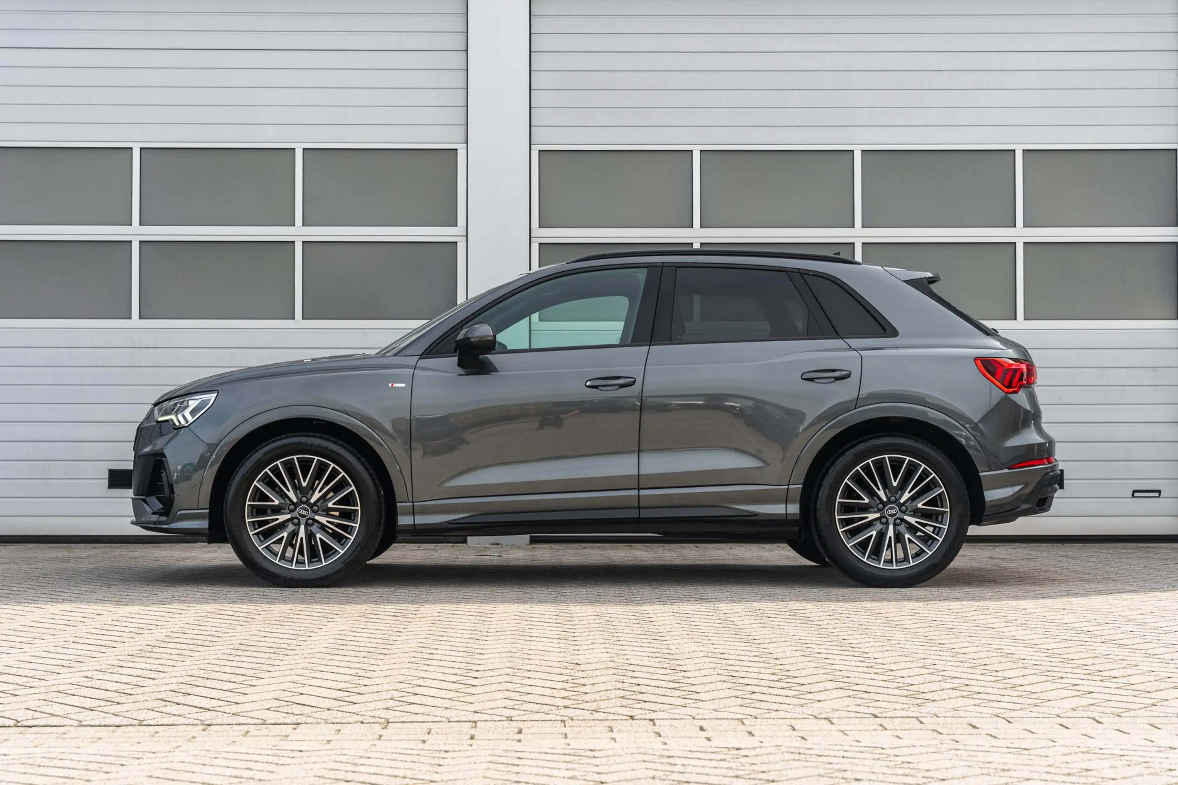 Audi Q3 35 TFSI 150pk S-tronic S edition | Stoelverwarming — photo 13