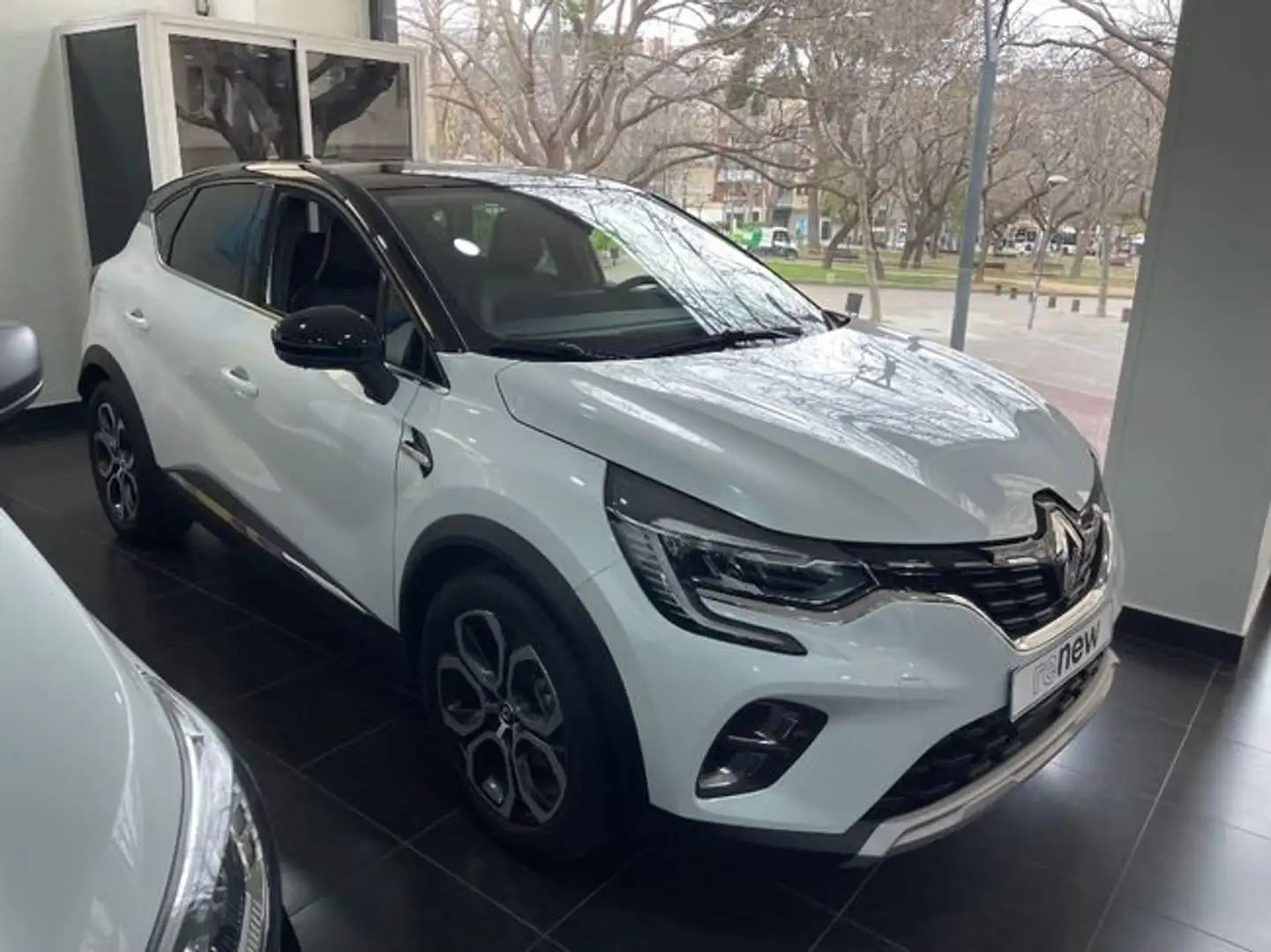 Renault Captur Techno Fast Track Blanco - 2